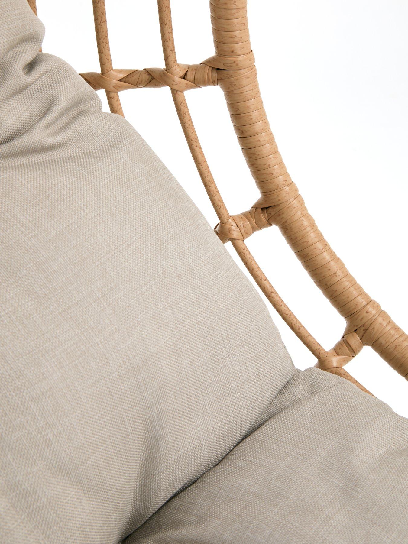 the-very-collection-cocoon-hanging-chairoutfit
