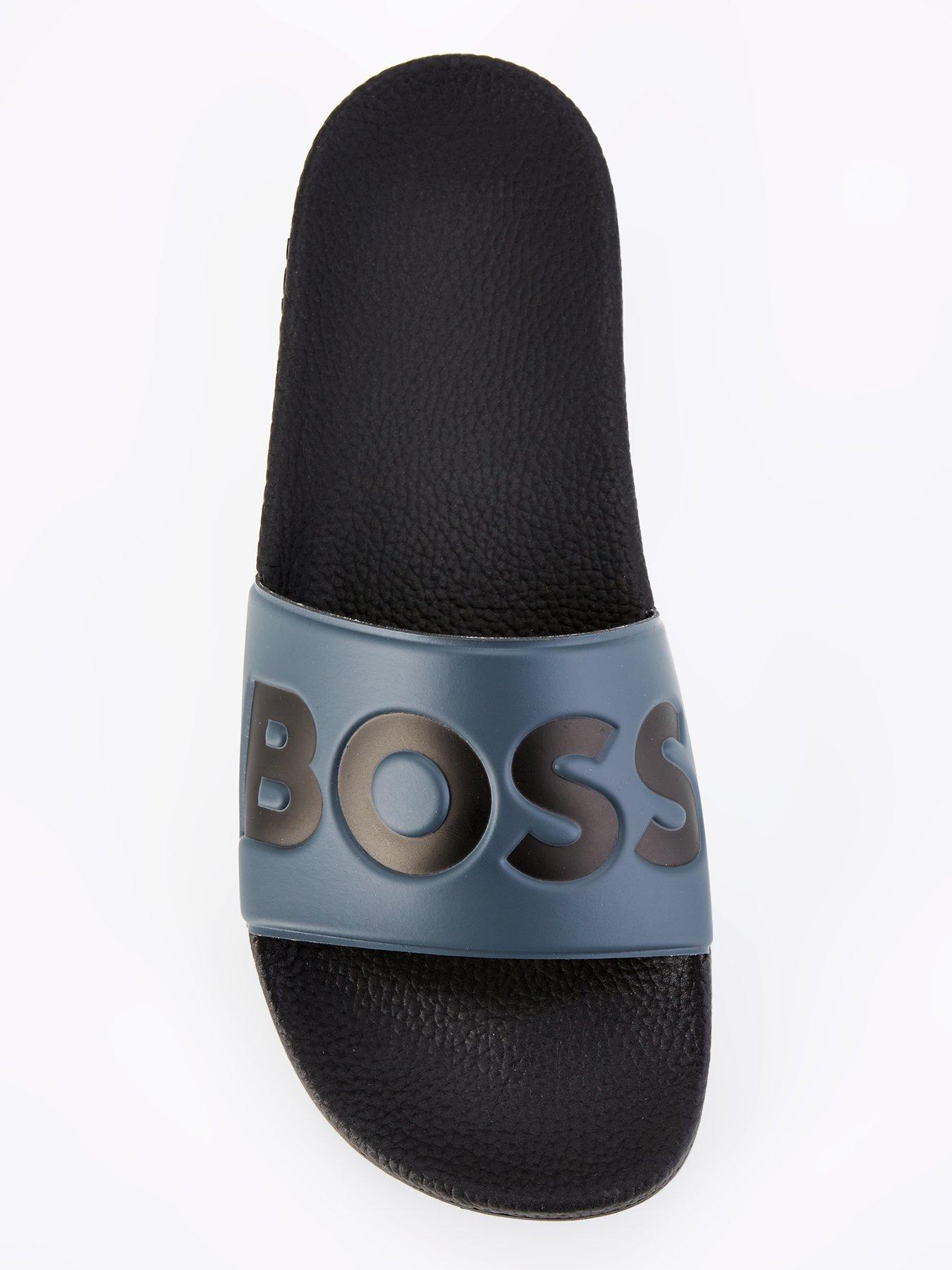 boss-aryeh-contrast-logo-slide--greyoutfit