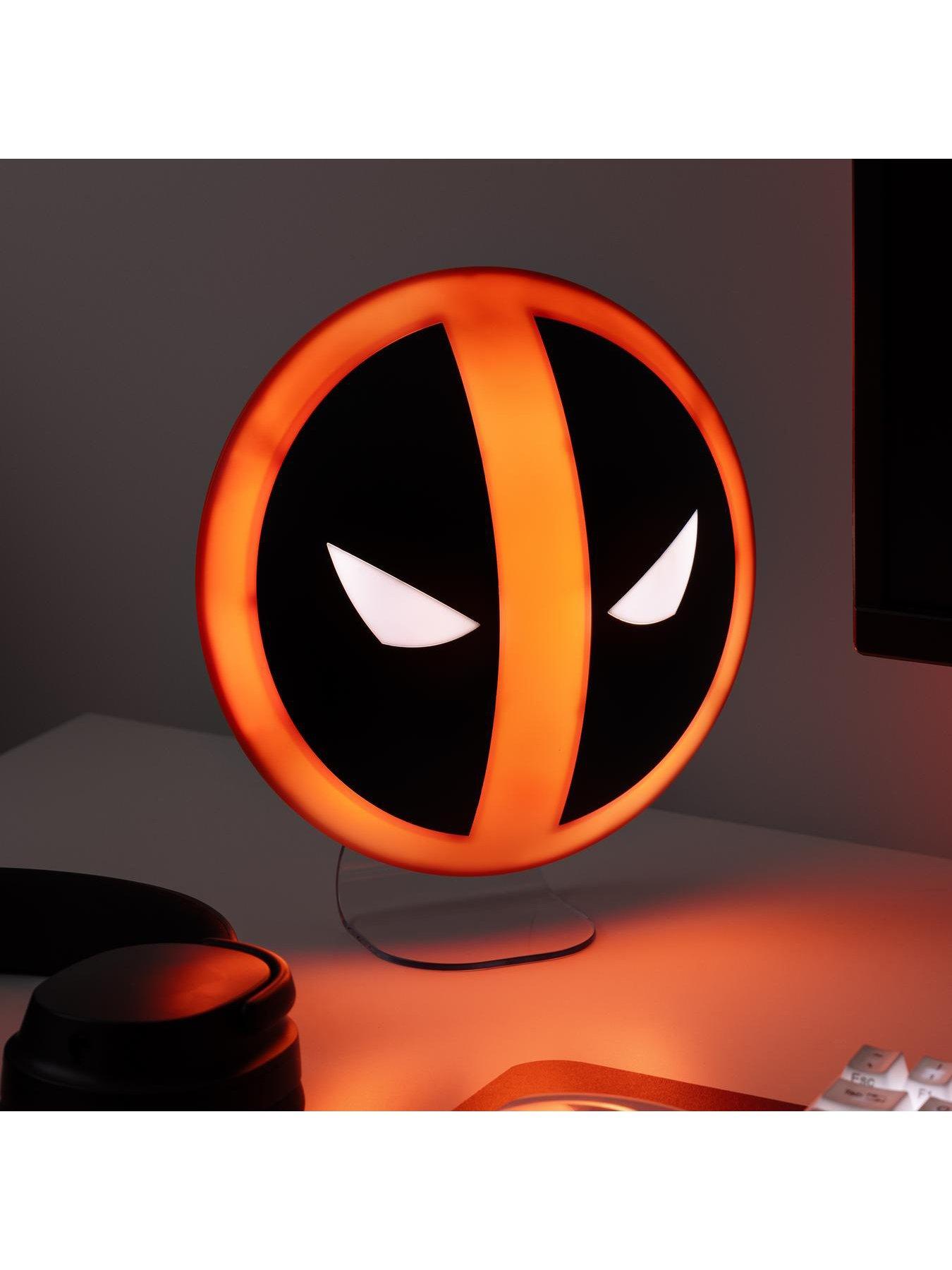 deadpool-deadpool-logo-lightstillFront