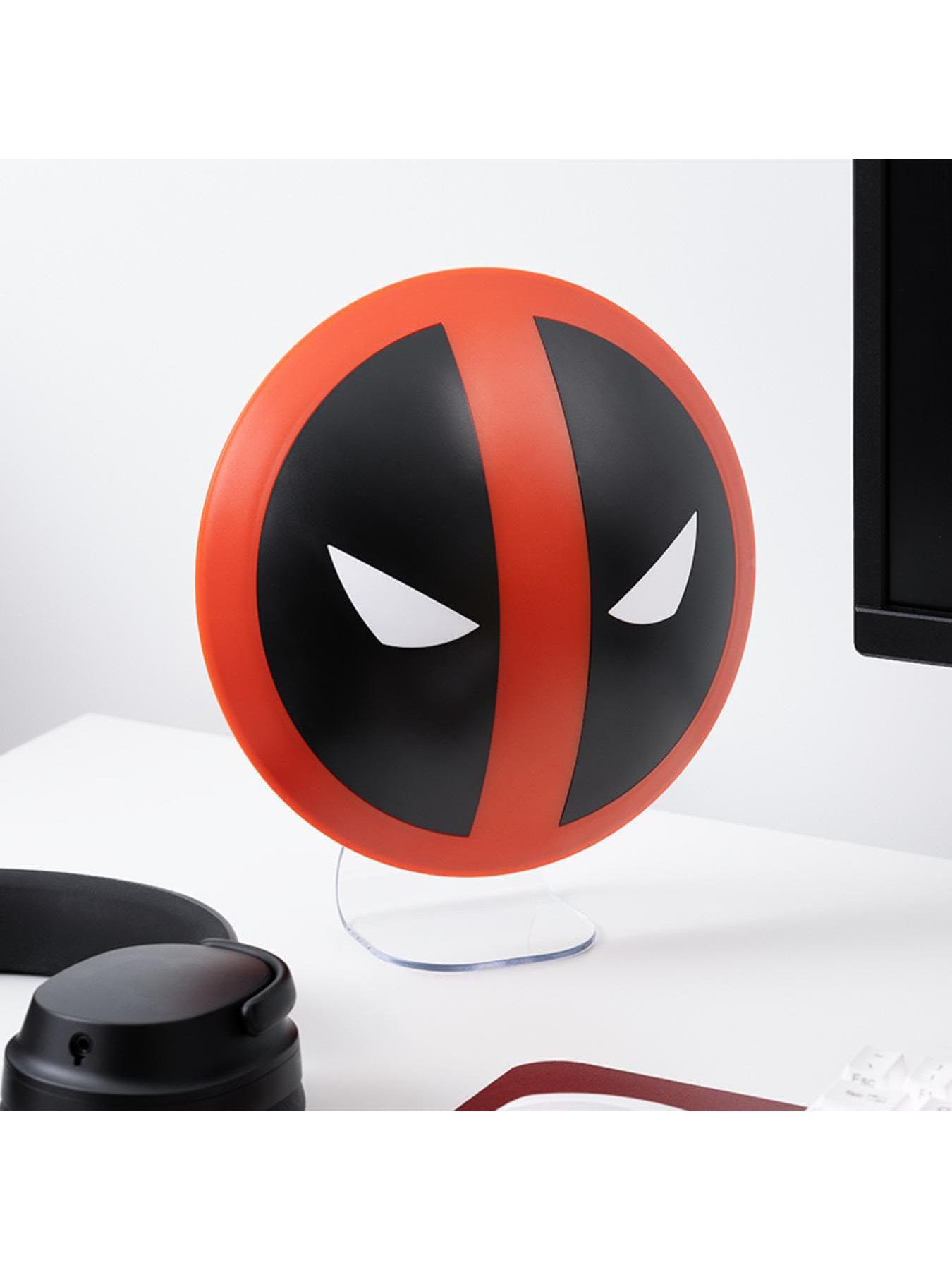 deadpool-deadpool-logo-lightoutfit