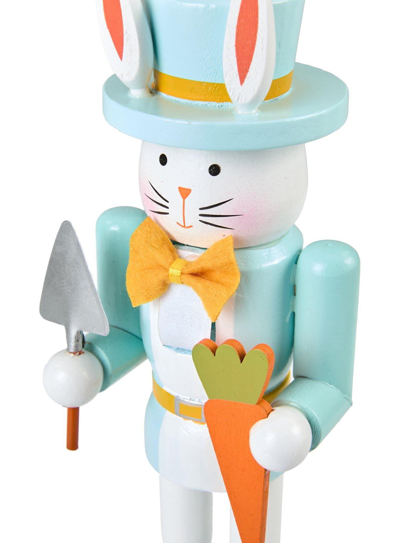 the-very-collection-12-inch-easter-bunny-nutcrackerdetail