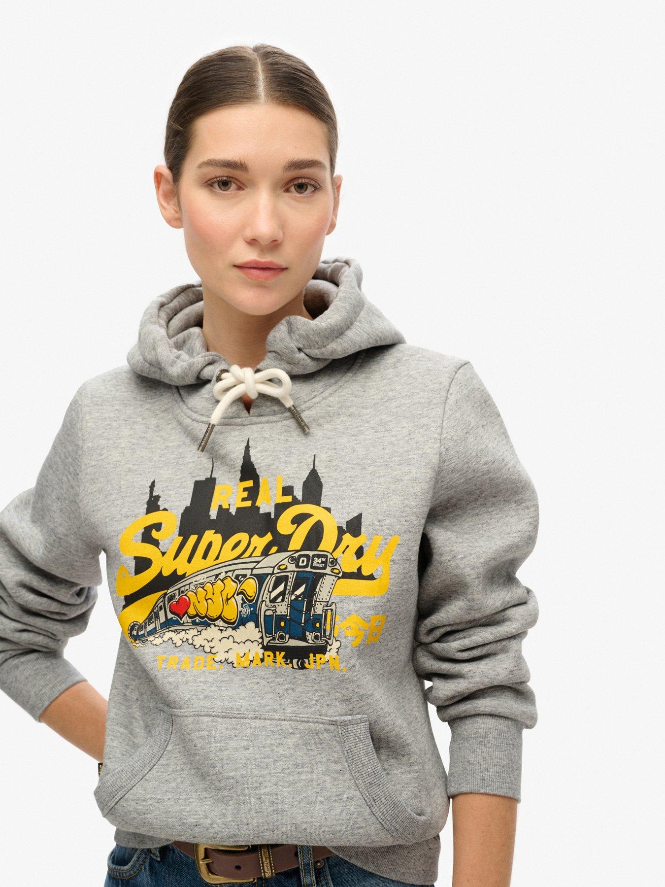 superdry-new-york-vintage-logo-graphic-hoodie-greyoutfit