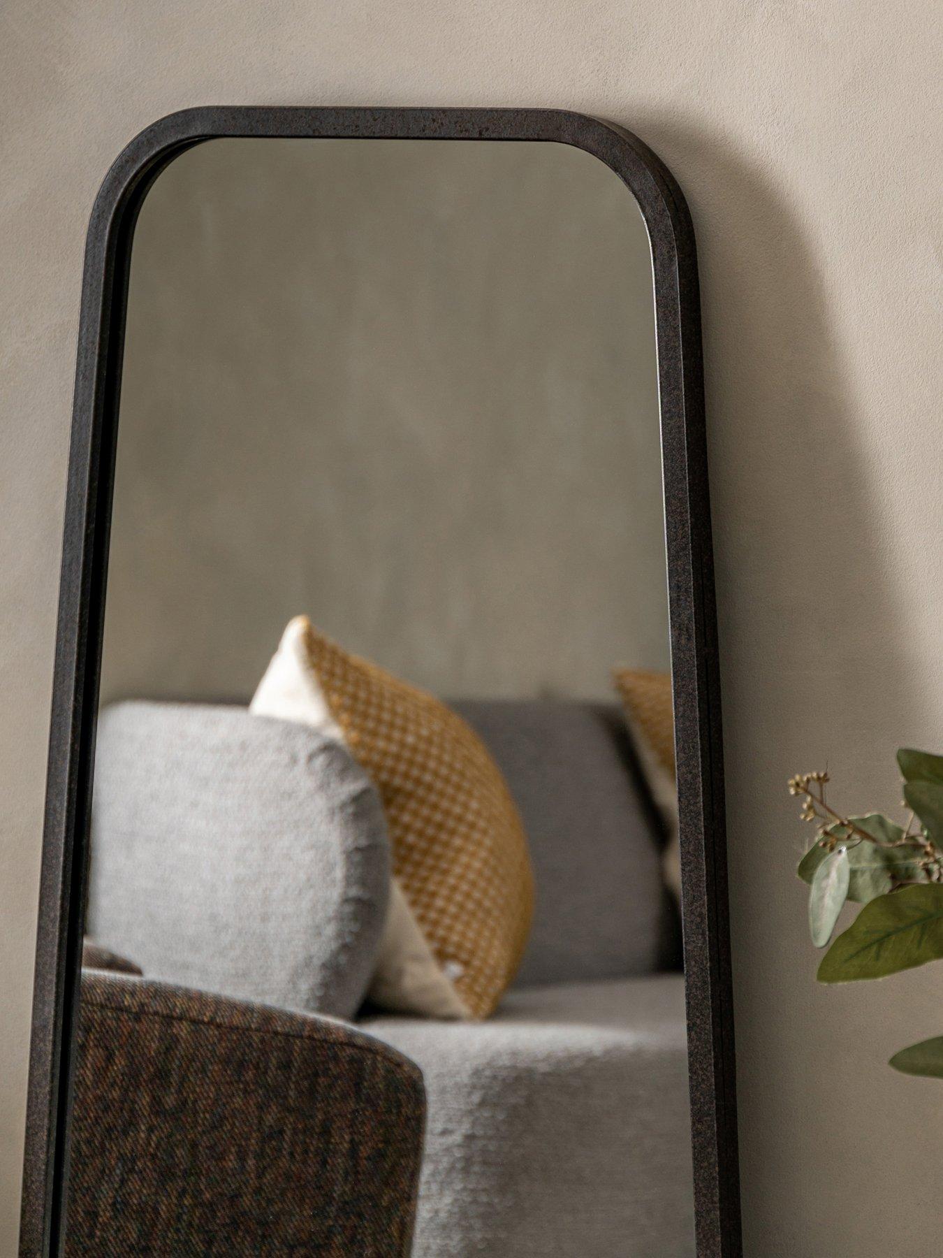 Image 3 of 6 of Gallery Direct Kurva Leaner Black 565x1230mm