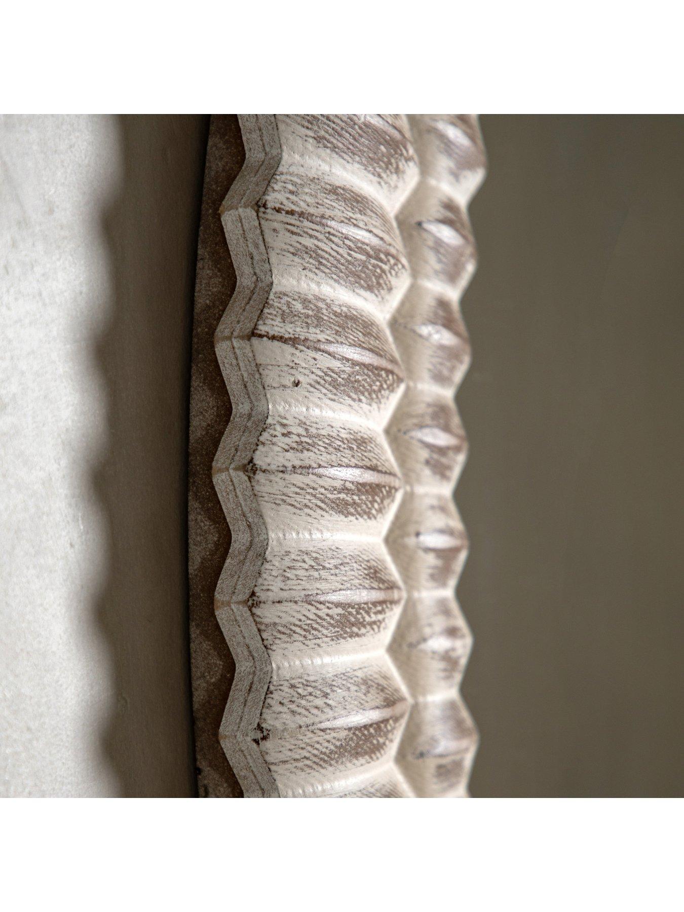 gallery-direct-pimlico-round-mirror-distressed-cream-900mmoutfit