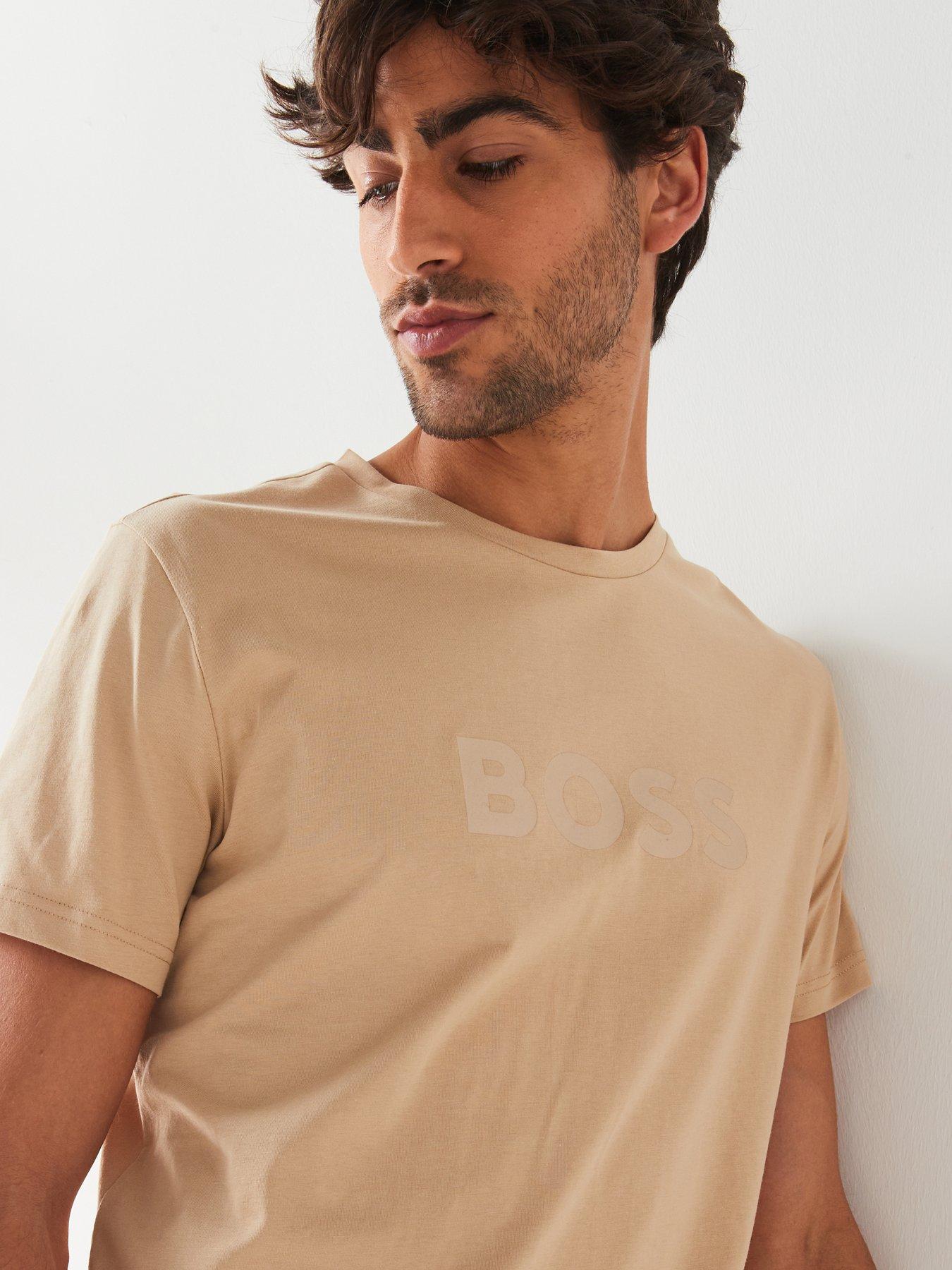 boss-t-shirt-rn-centre-logo-loungewear-t-shirt-beigeoutfit