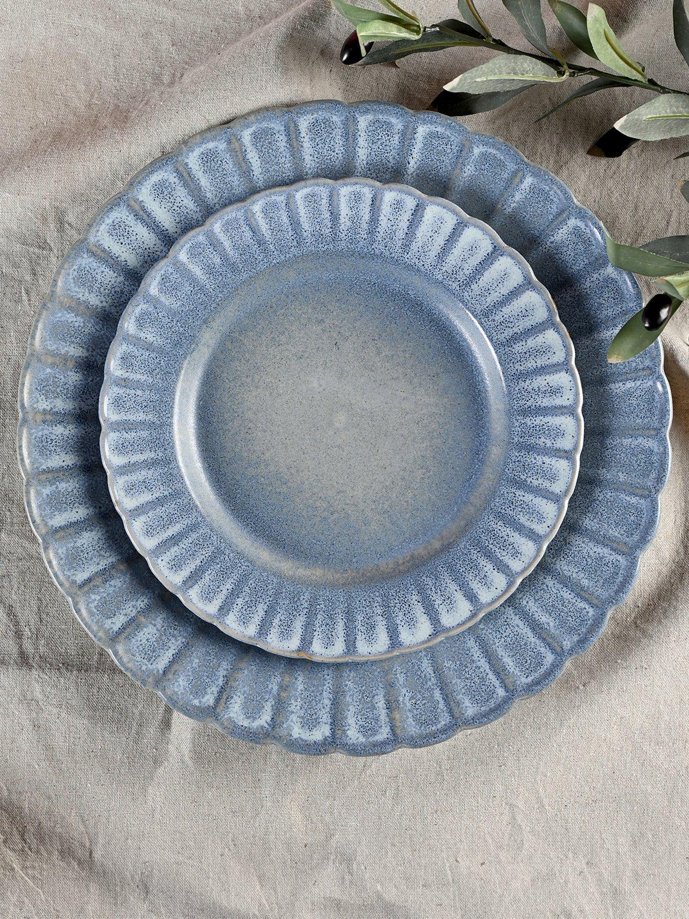 hestia-scalloped-set-of-4-dinner-plates-blue