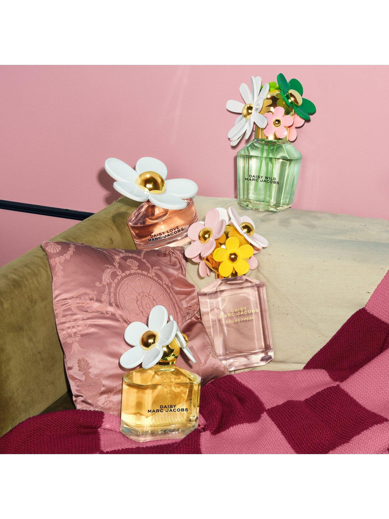 marc-jacobs-daisy-100mlnbspeau-de-toilette-giftsetdetail