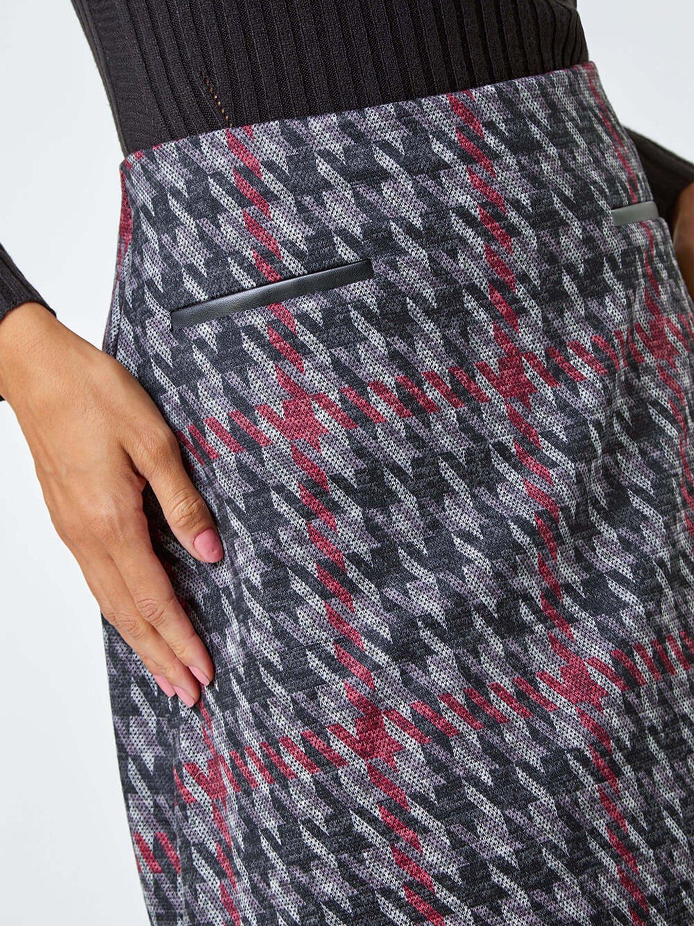 Image 4 of 4 of Roman Houndstooth Stretch Pencil Skirt - Red