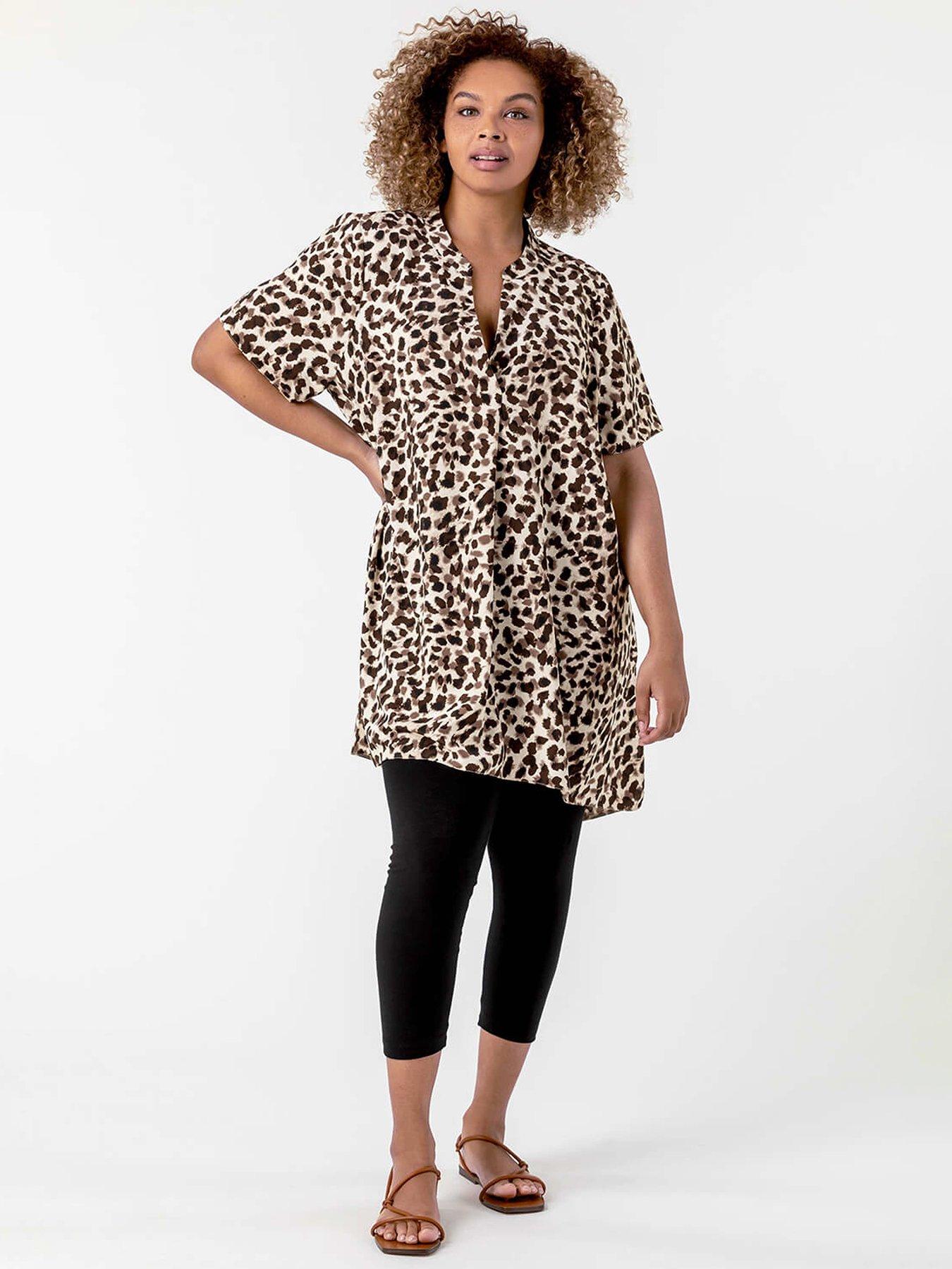 Image 1 of 4 of Roman Curve Plain Cropped Leggings - Black