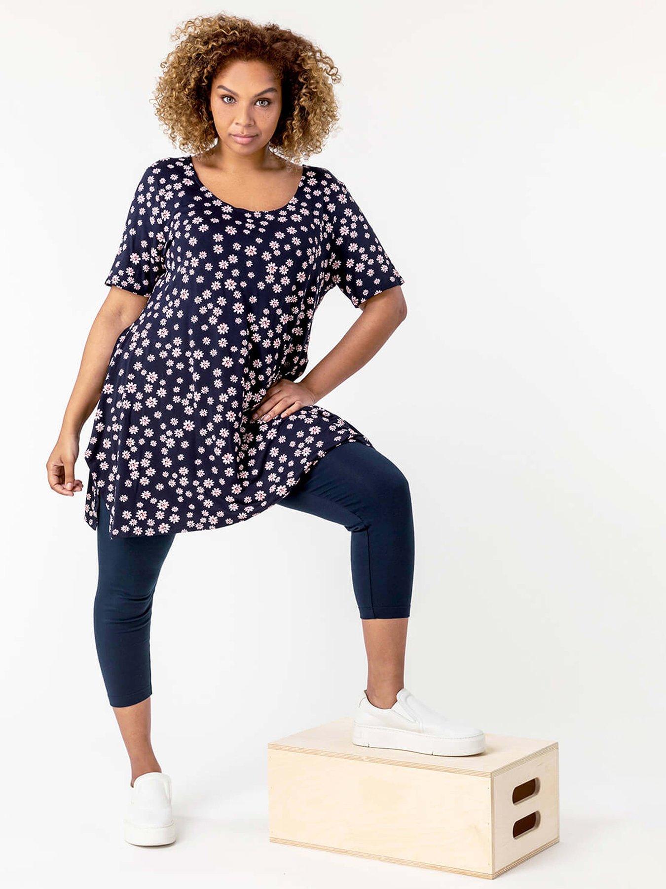 Image 5 of 5 of Roman Curve Plain Cropped Leggings - Navy