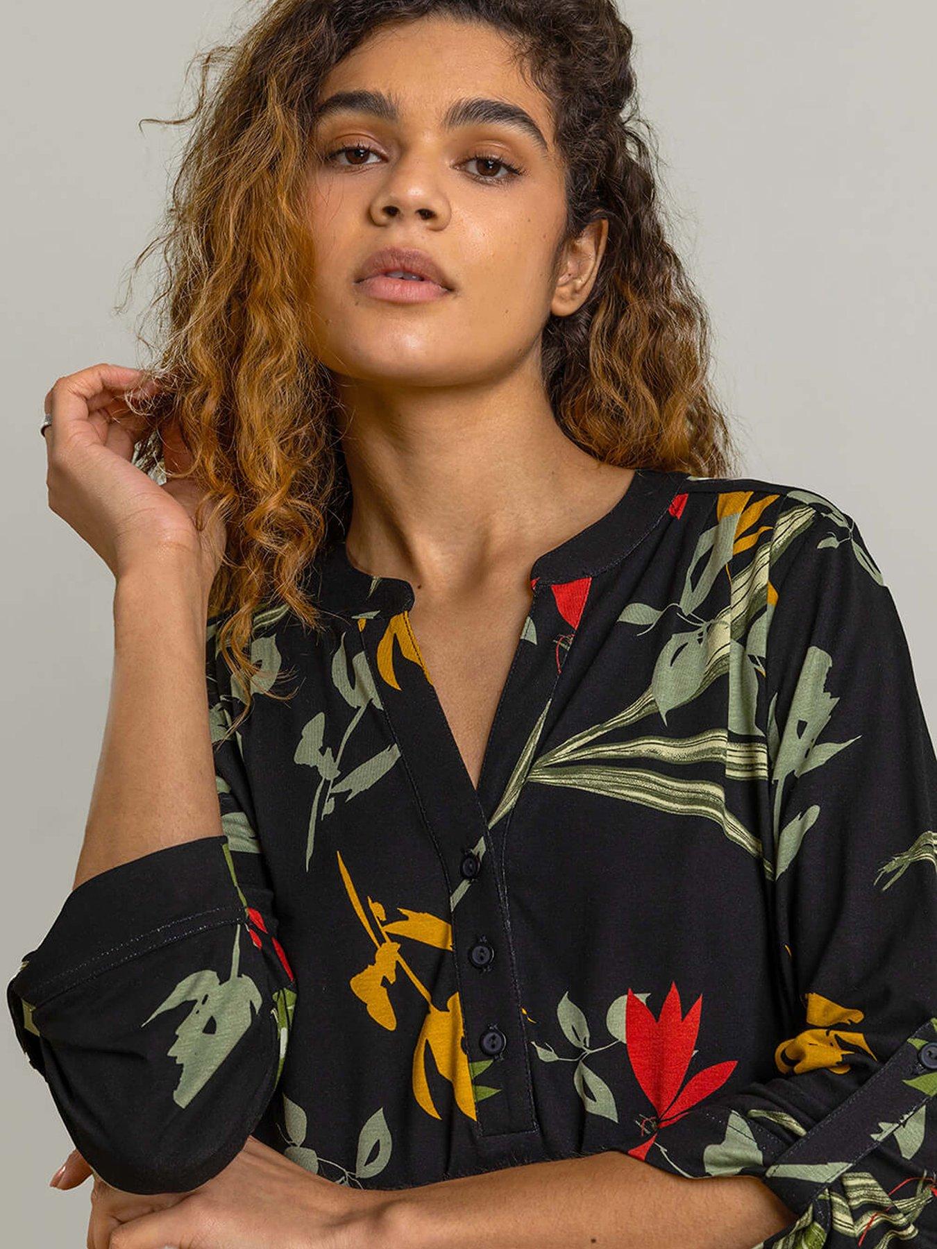 roman-floral-print-notch-neck-top-blackoutfit