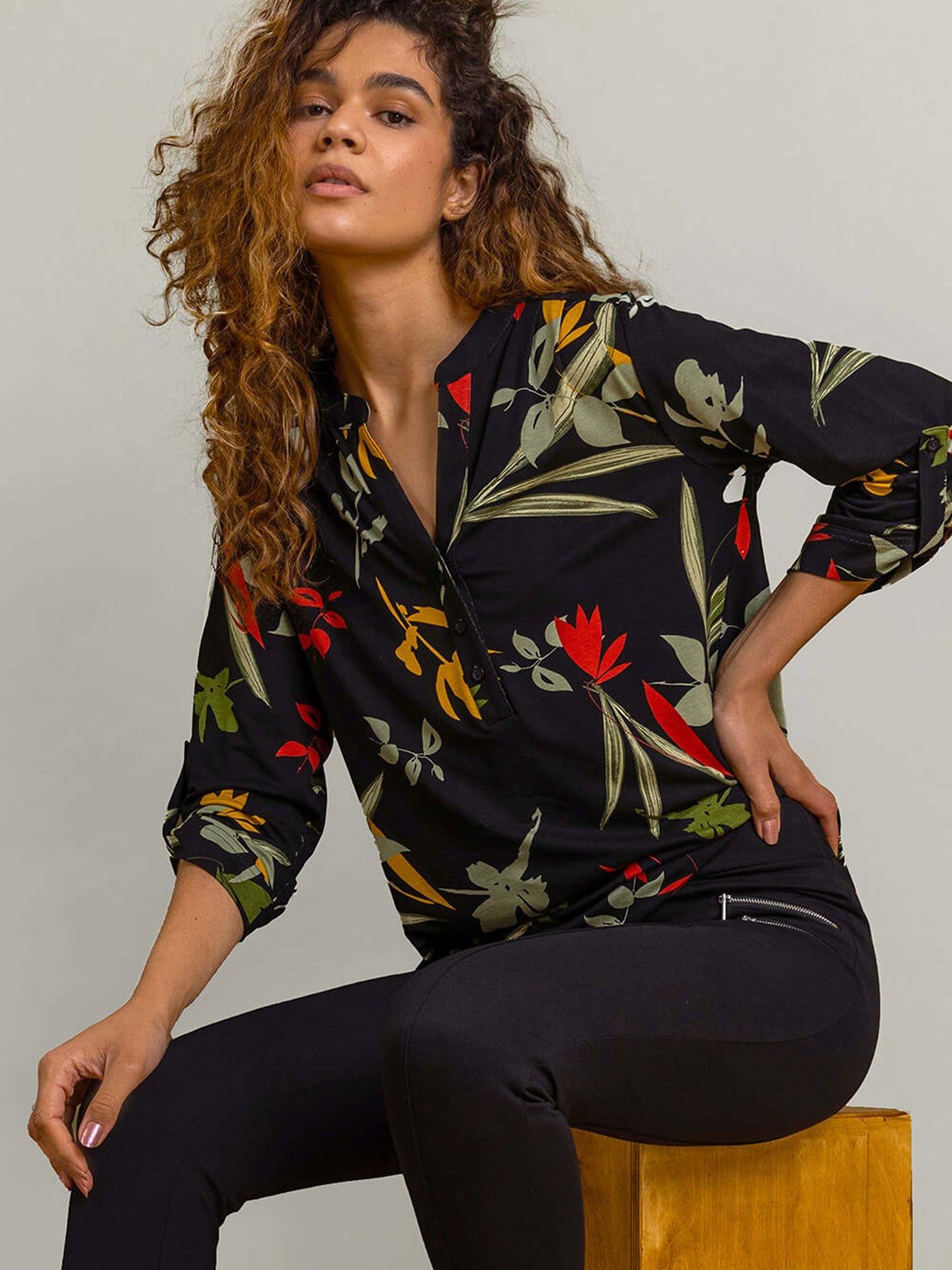 roman-floral-print-notch-neck-top-blackdetail