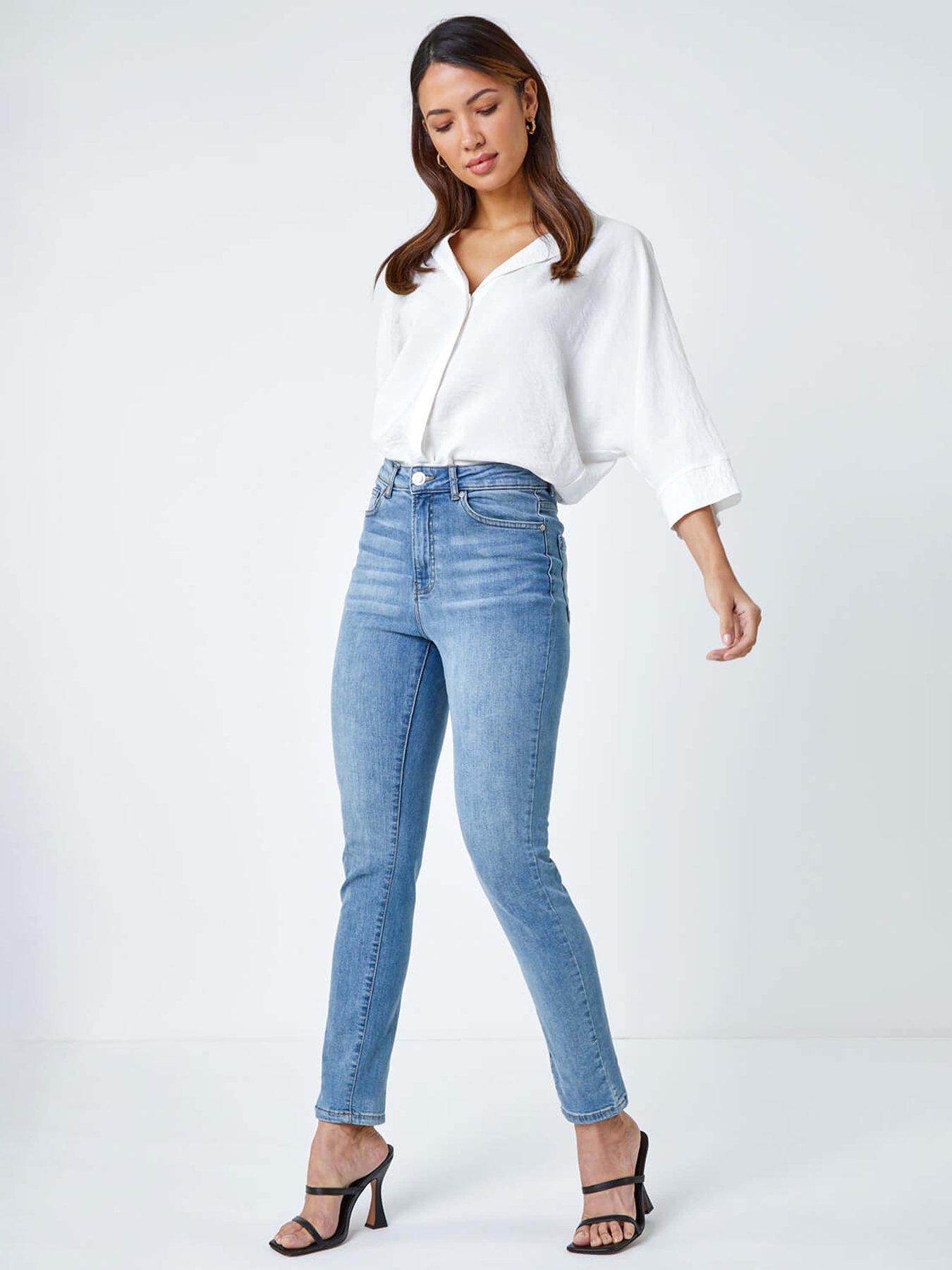 roman-slim-leg-stretch-mom-jeans-blueoutfit