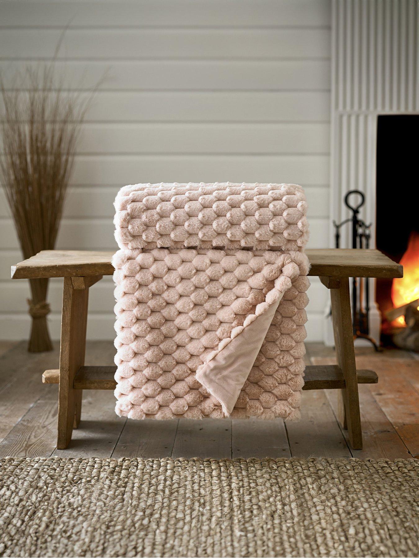 deyongs-northcombe-faux-fur-throw