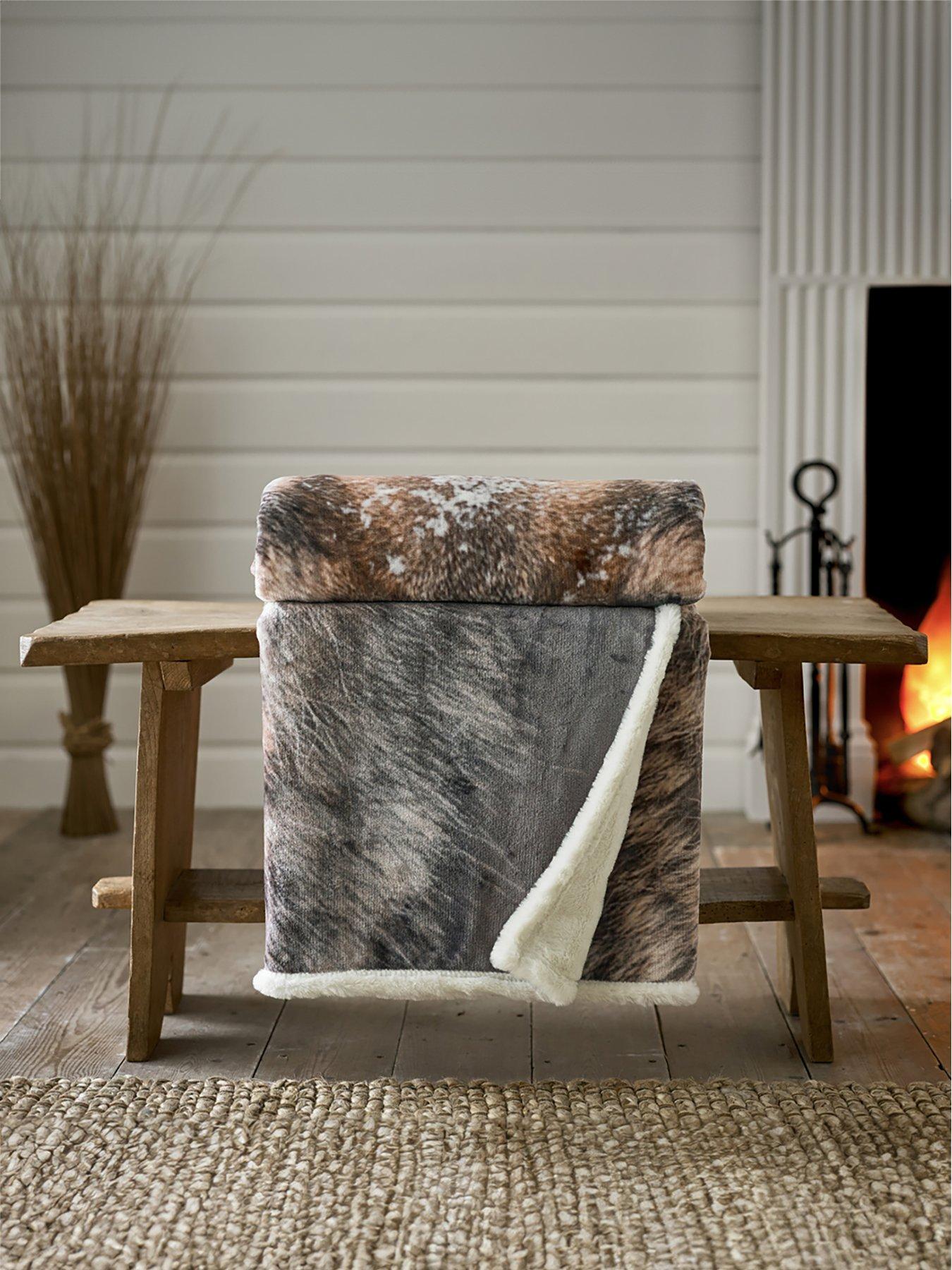 deyongs-wolf-faux-fur-reverse-throw-140-x-180cm