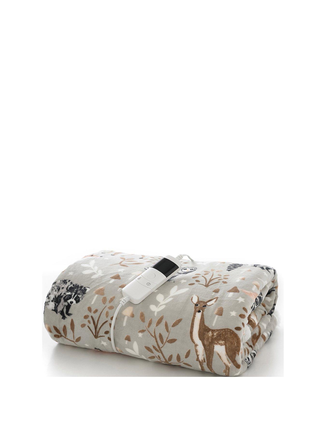 deyongs-winter-wildlife-heated-throw-140-x-180cm-whitestillFront