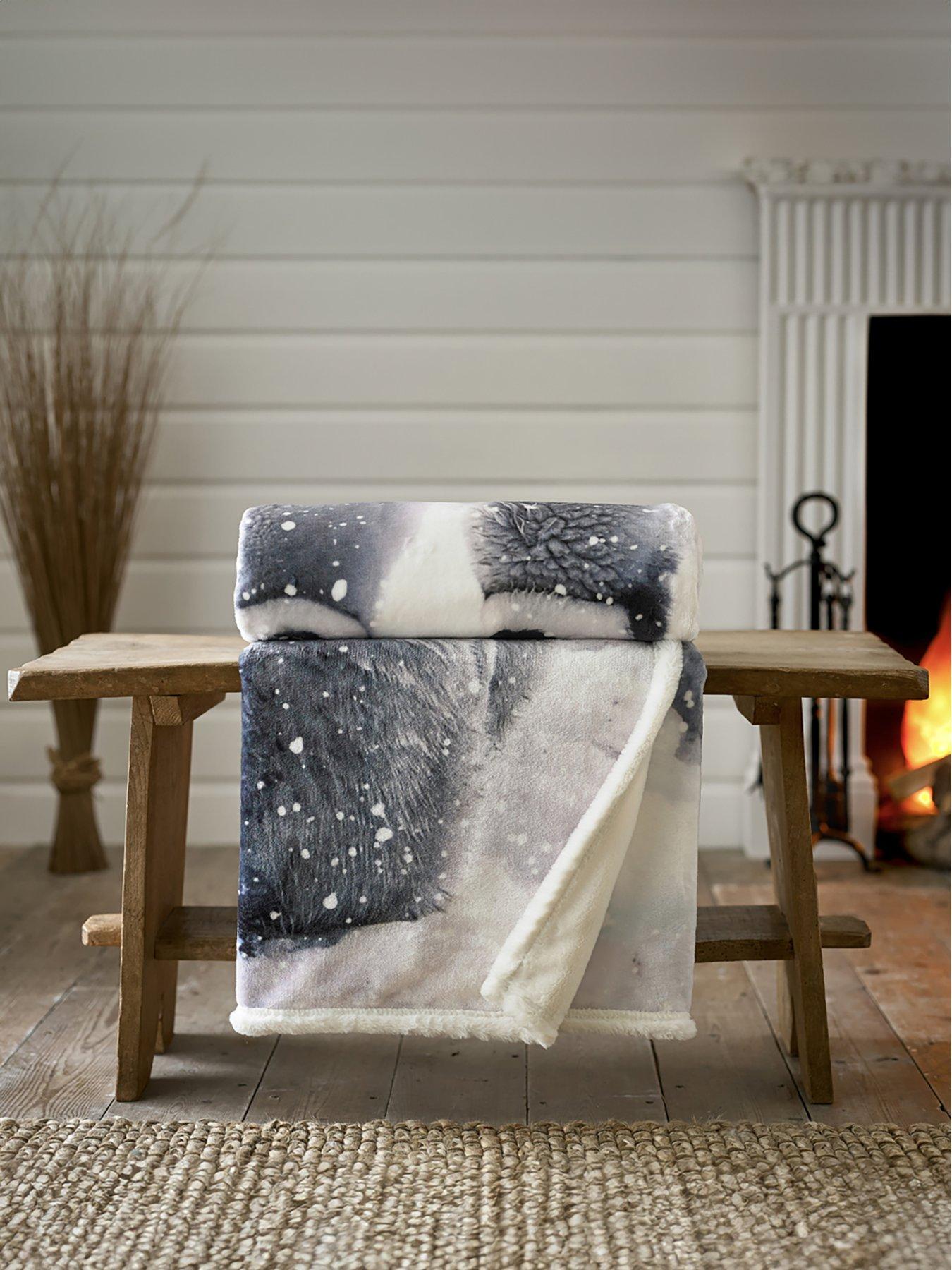 deyongs-penguin-faux-fur-reverse-throw-140-x-180cm