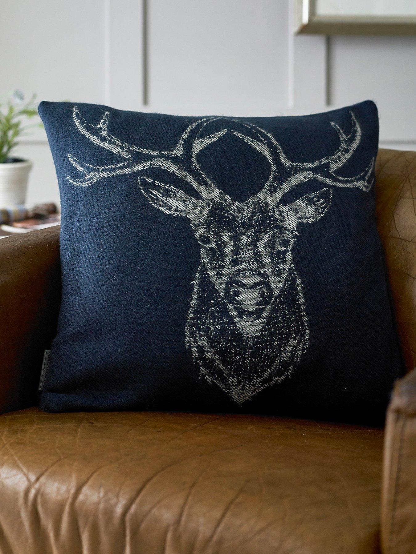 deyongs-stag-cushion