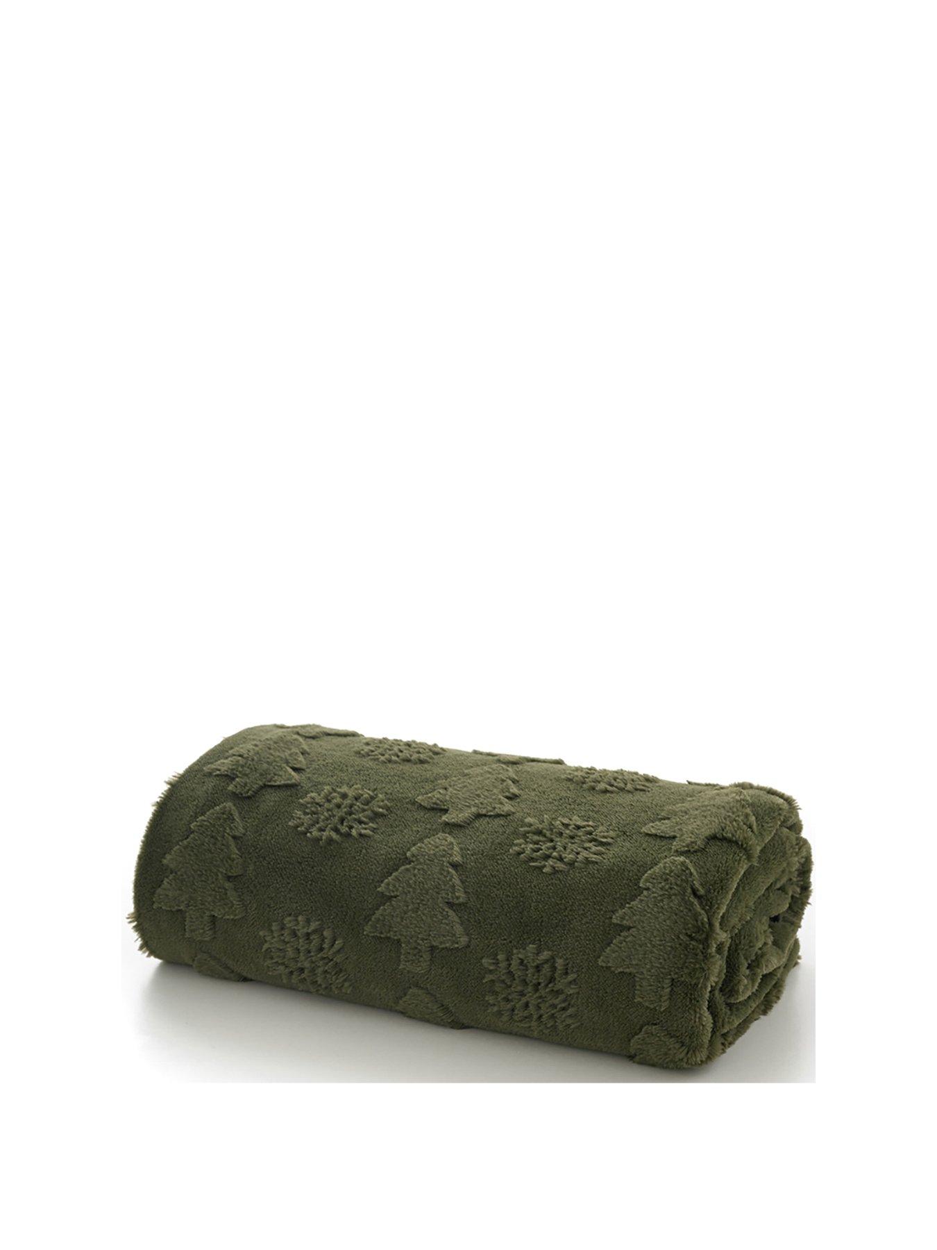 deyongs-winter-forest-throw-130x150cm-greenstillFront