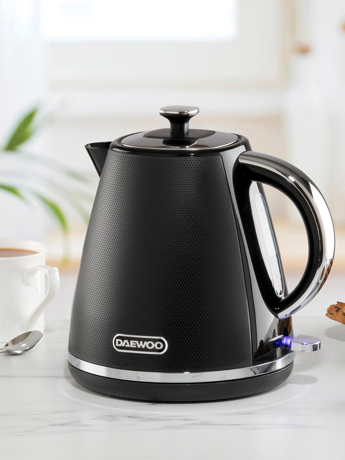 daewoo-stirling-17l-3kw-pyramid-kettle--blackstillFront