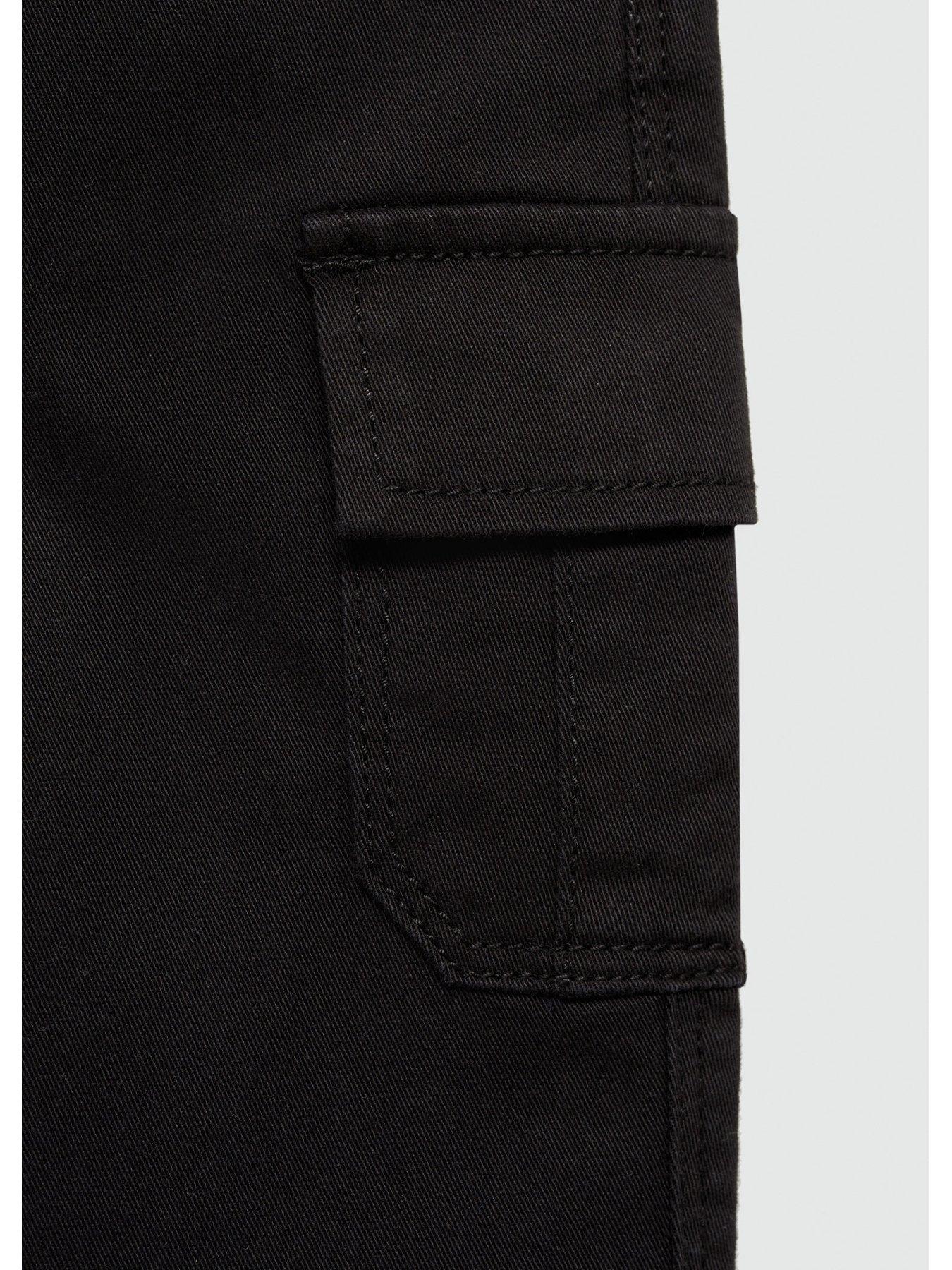 mango-younger-boys-cargo-trousers-blackoutfit