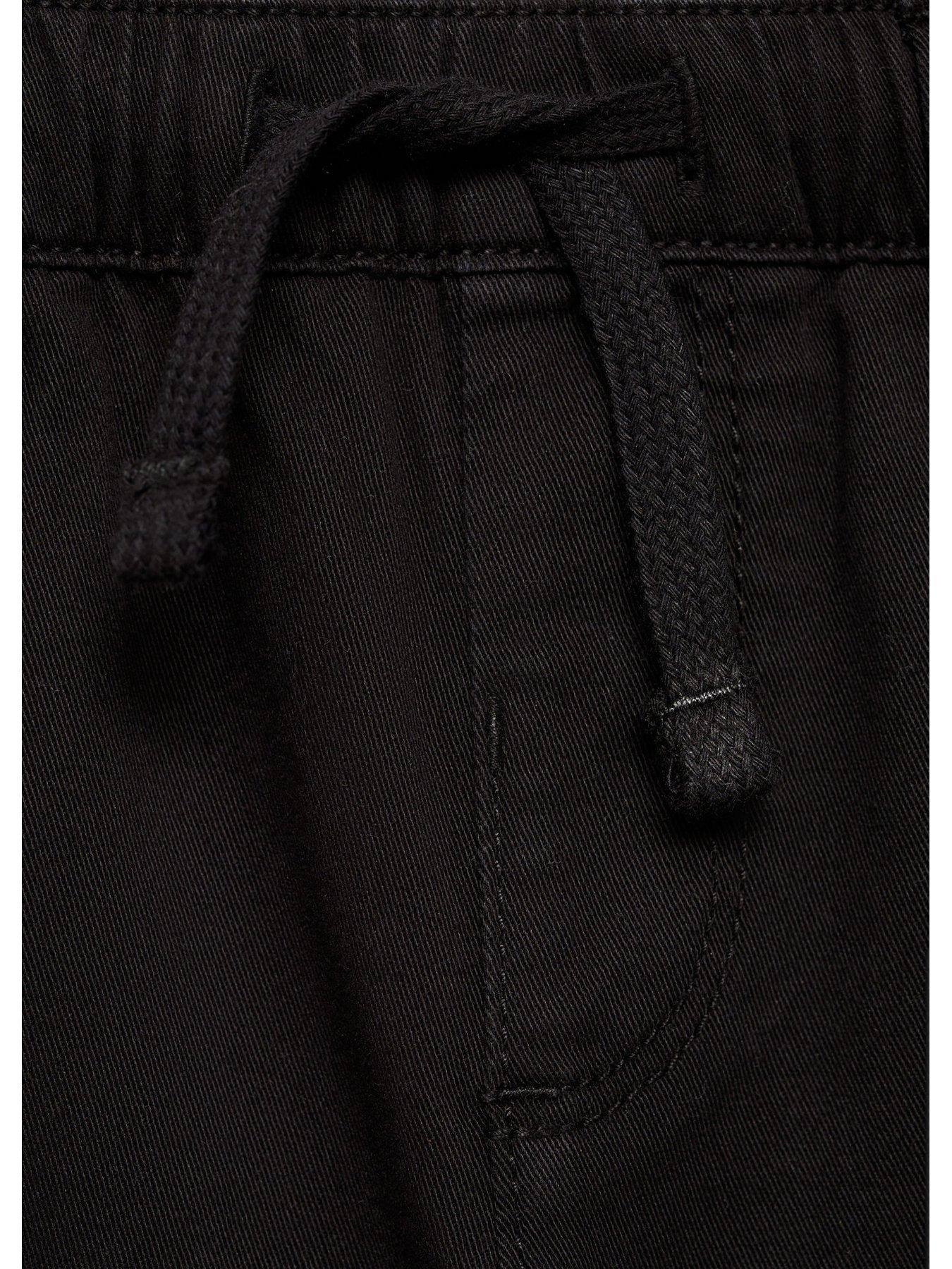 mango-younger-boys-cargo-trousers-blackdetail