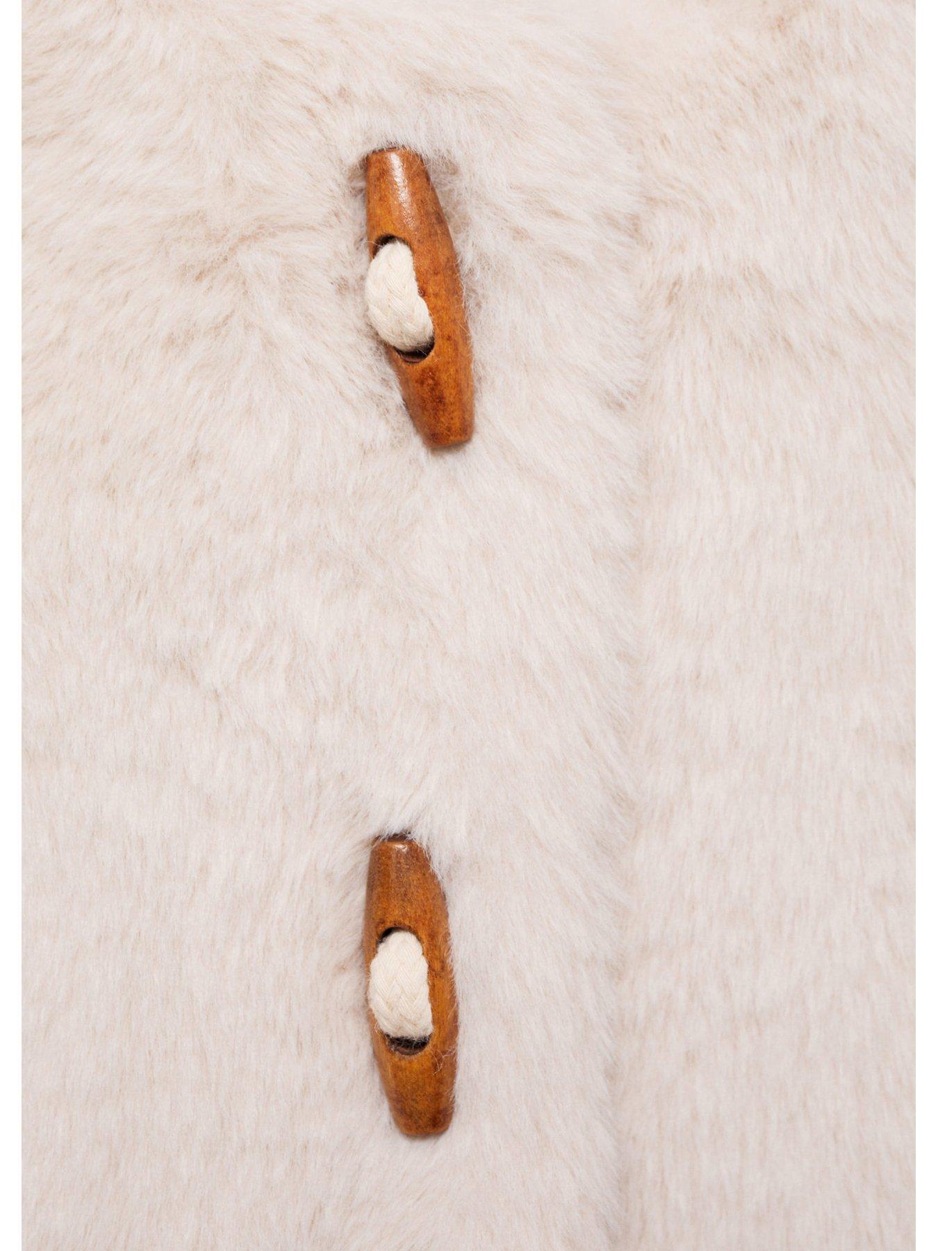 mango-younger-girls-faux-fur-gilet-creamdetail