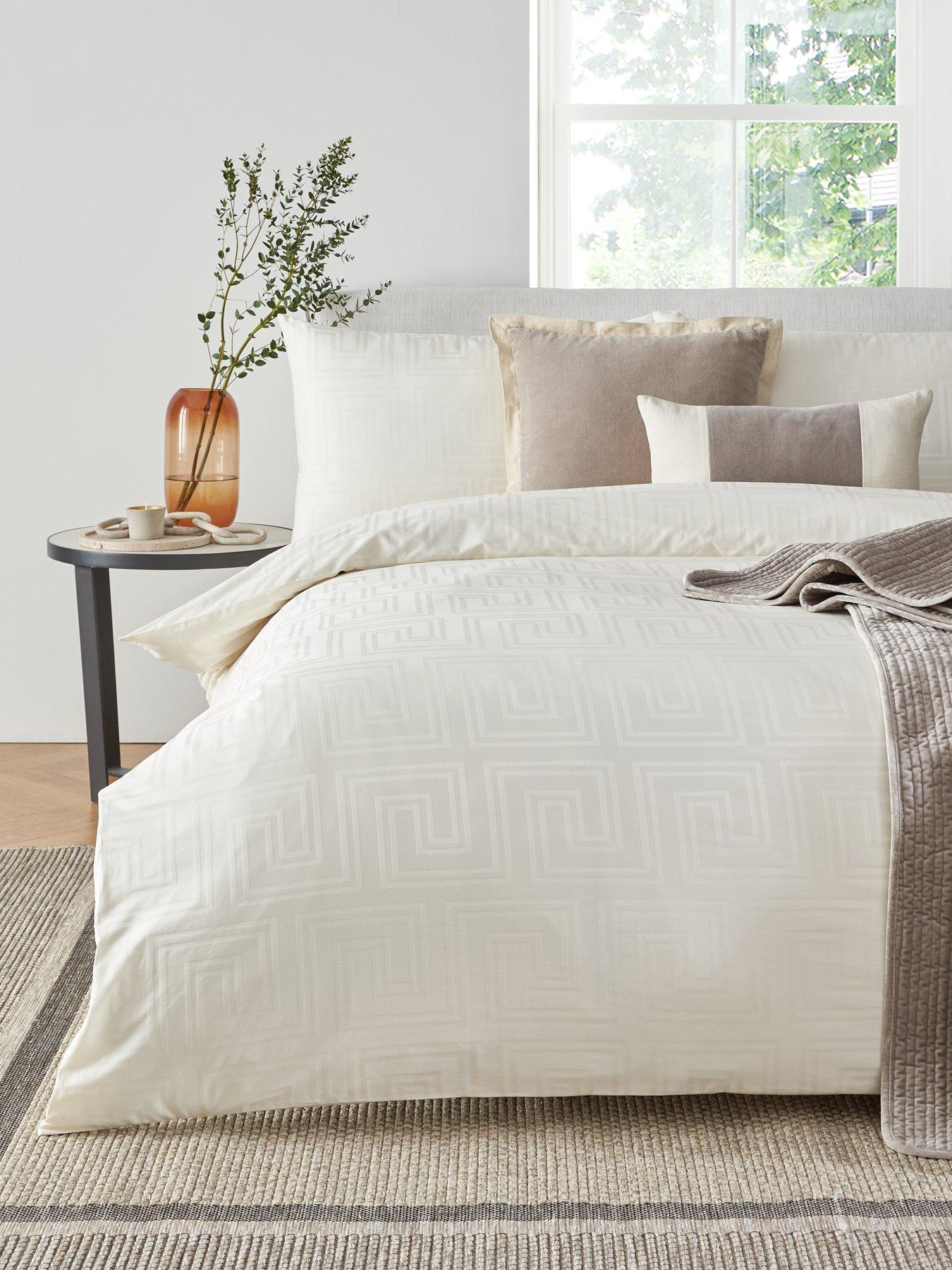 michelle-keegan-home-greek-key-100-cotton-duvet-cover-set