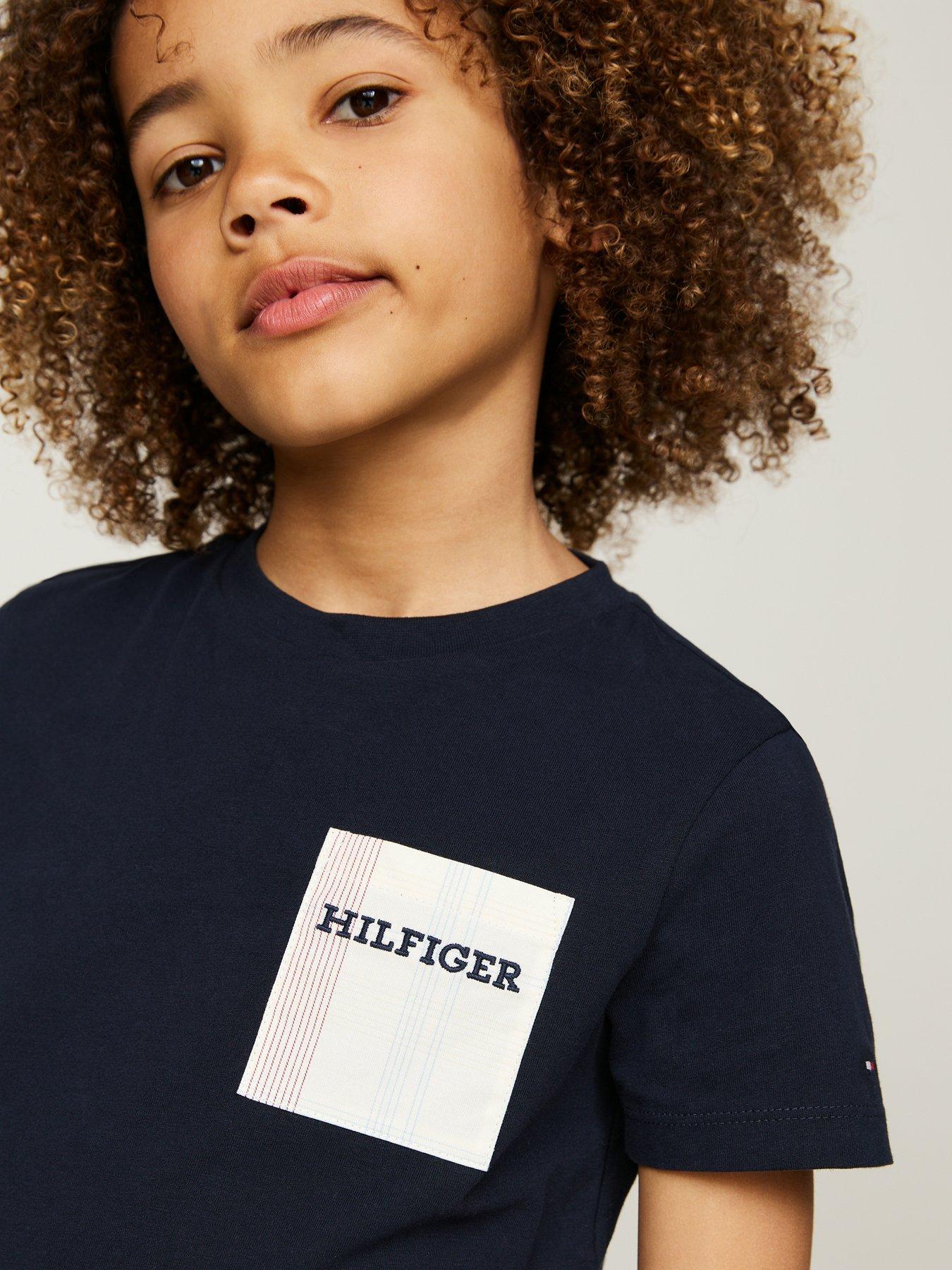 tommy-hilfiger-boys-check-pocket-regular-short-sleeve-t-shirt-navyoutfit