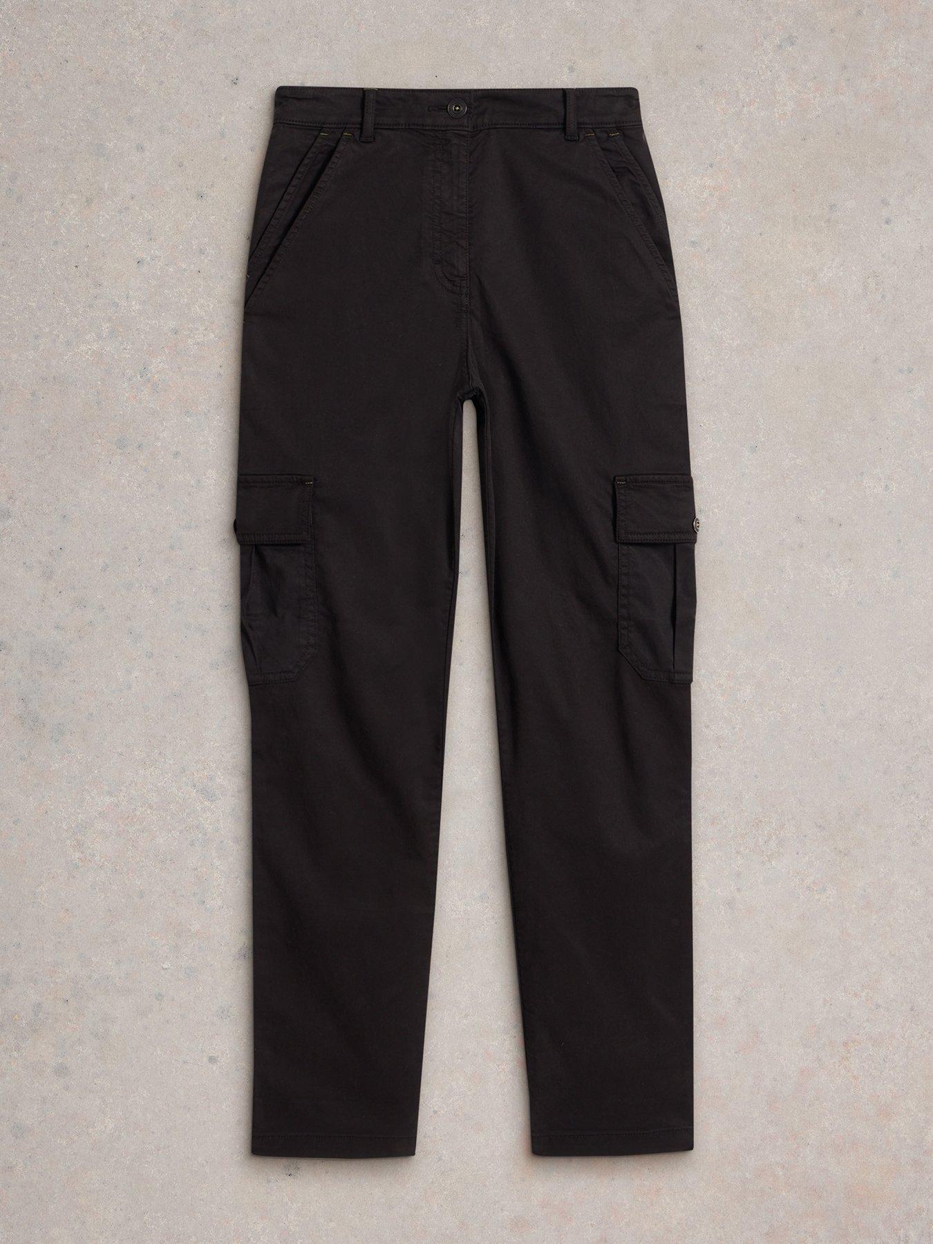 white-stuff-everleigh-cargo-trouser-blackoutfit