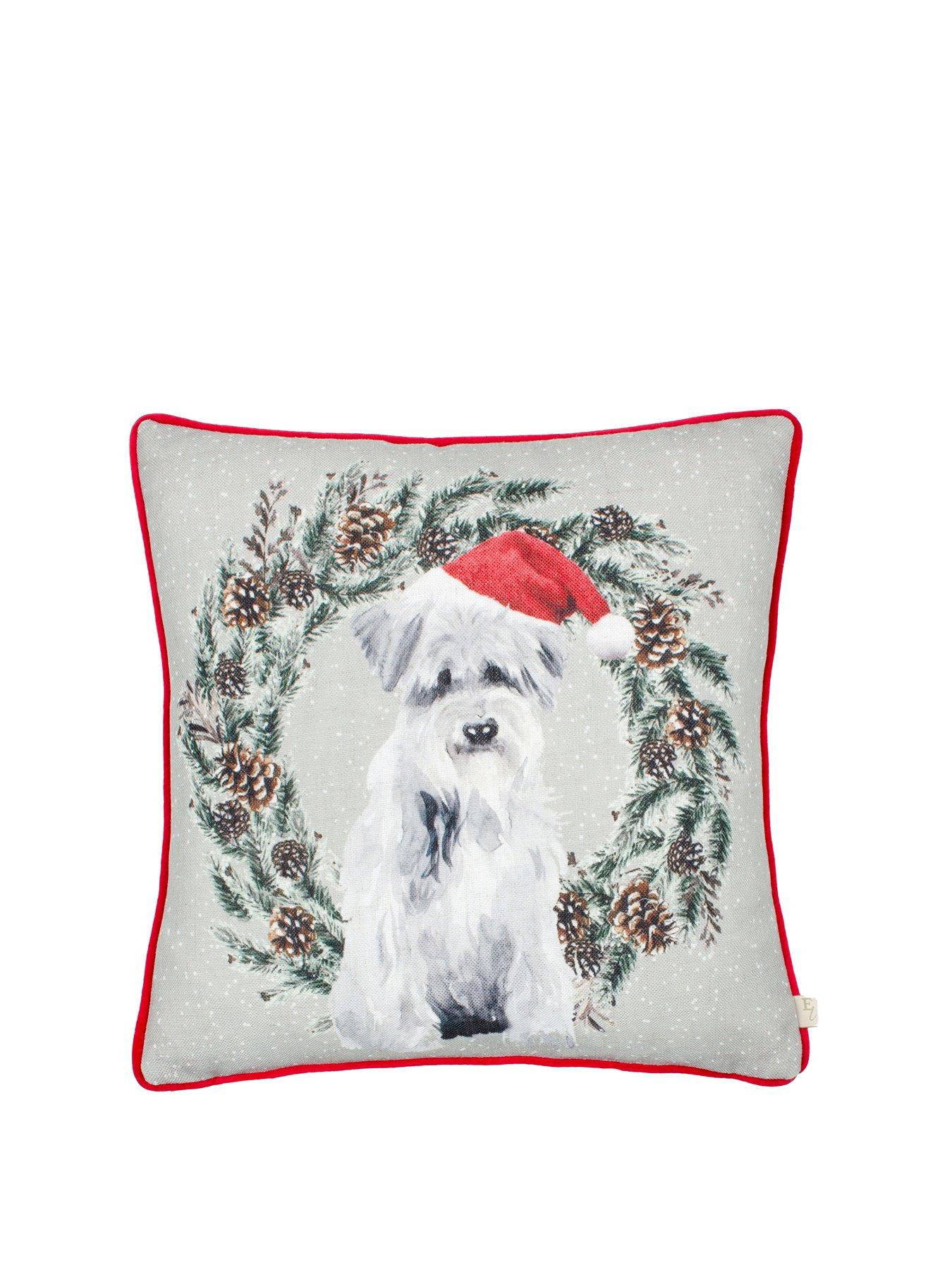 evans-lichfield-christmas-dog-wreath-cushionnbsp