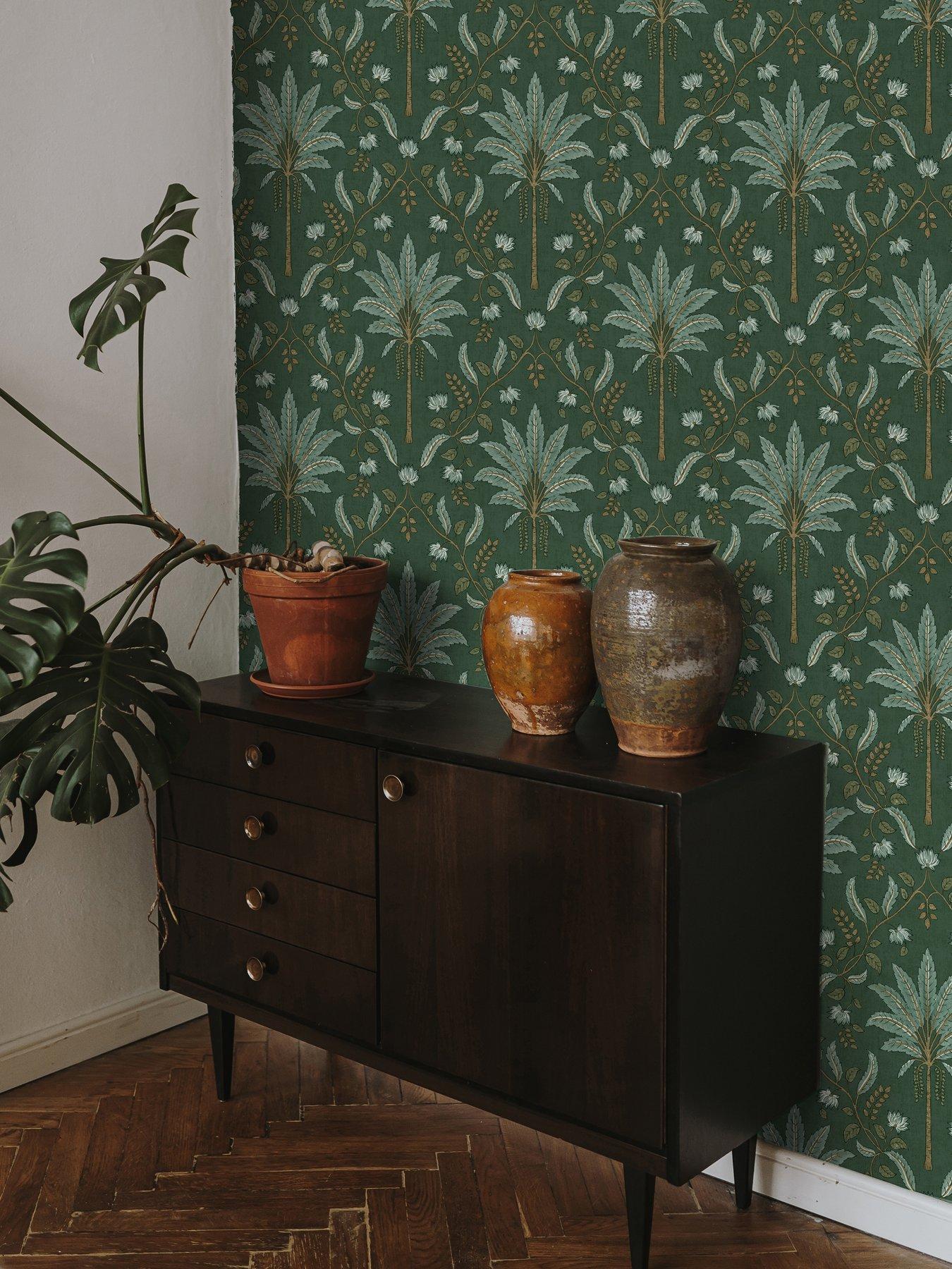 holden-decor-palm-trellis-wallpaper-in-greenoutfit