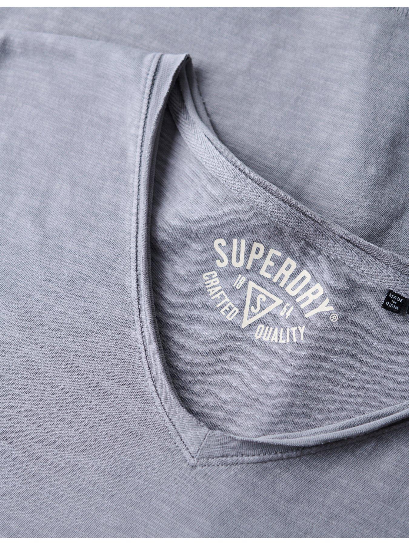 superdry-superdry-studios-raw-edge-v-neck-t-shirt-greydetail