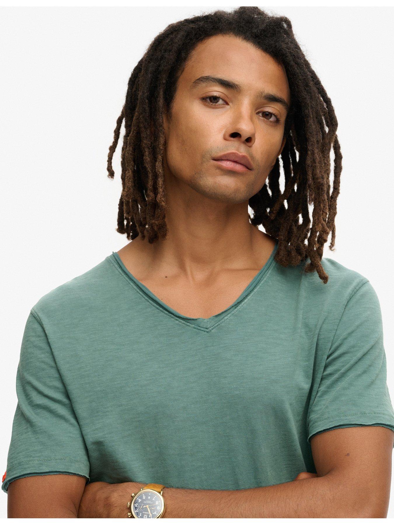 superdry-superdry-studios-raw-edge-v-neck-t-shirt-greenoutfit