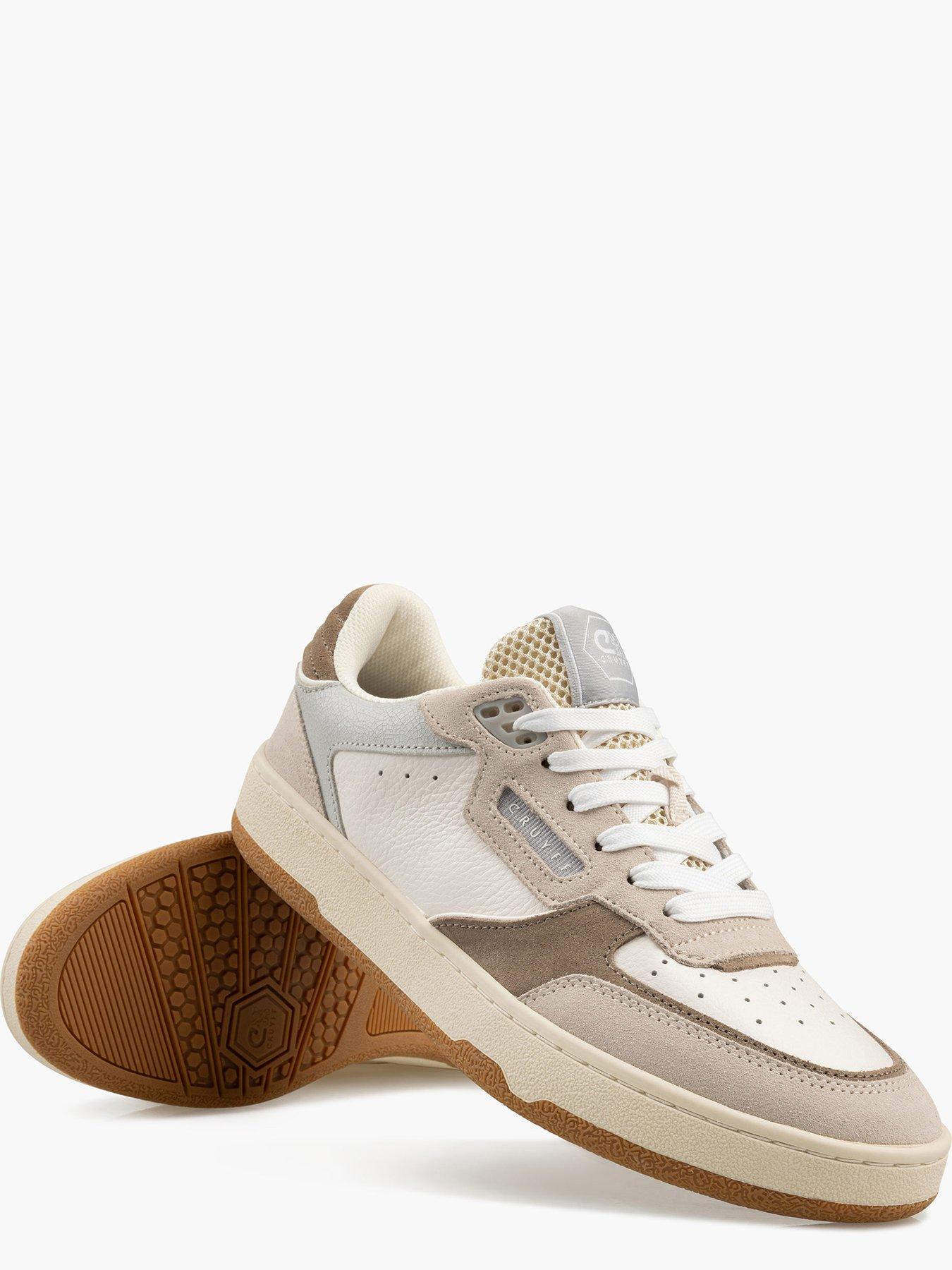 Image 4 of 7 of CRUYFF Cruyff Volteria Trainers