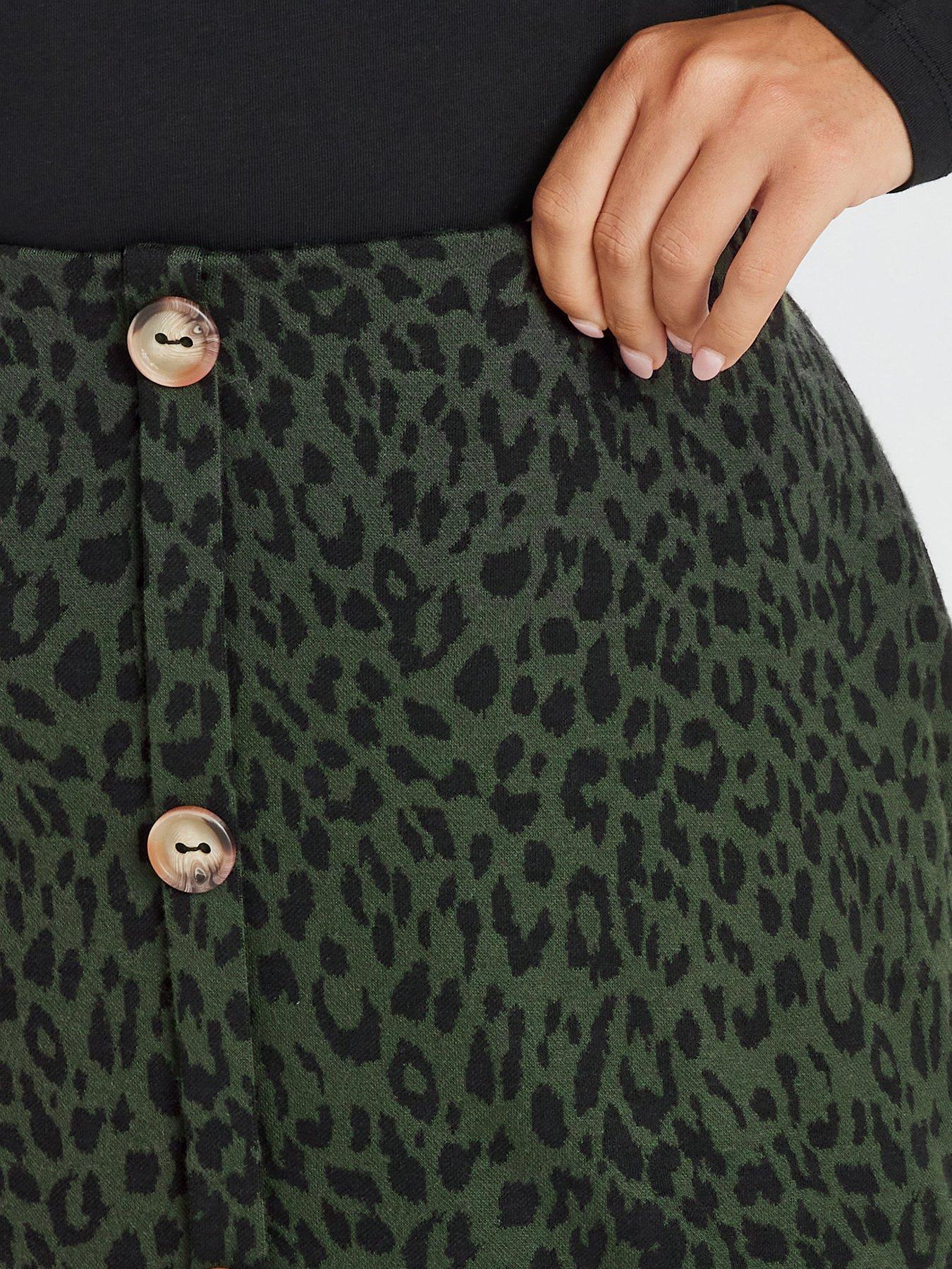 yours-curve-a-line-button-front-leopard-skirtoutfit