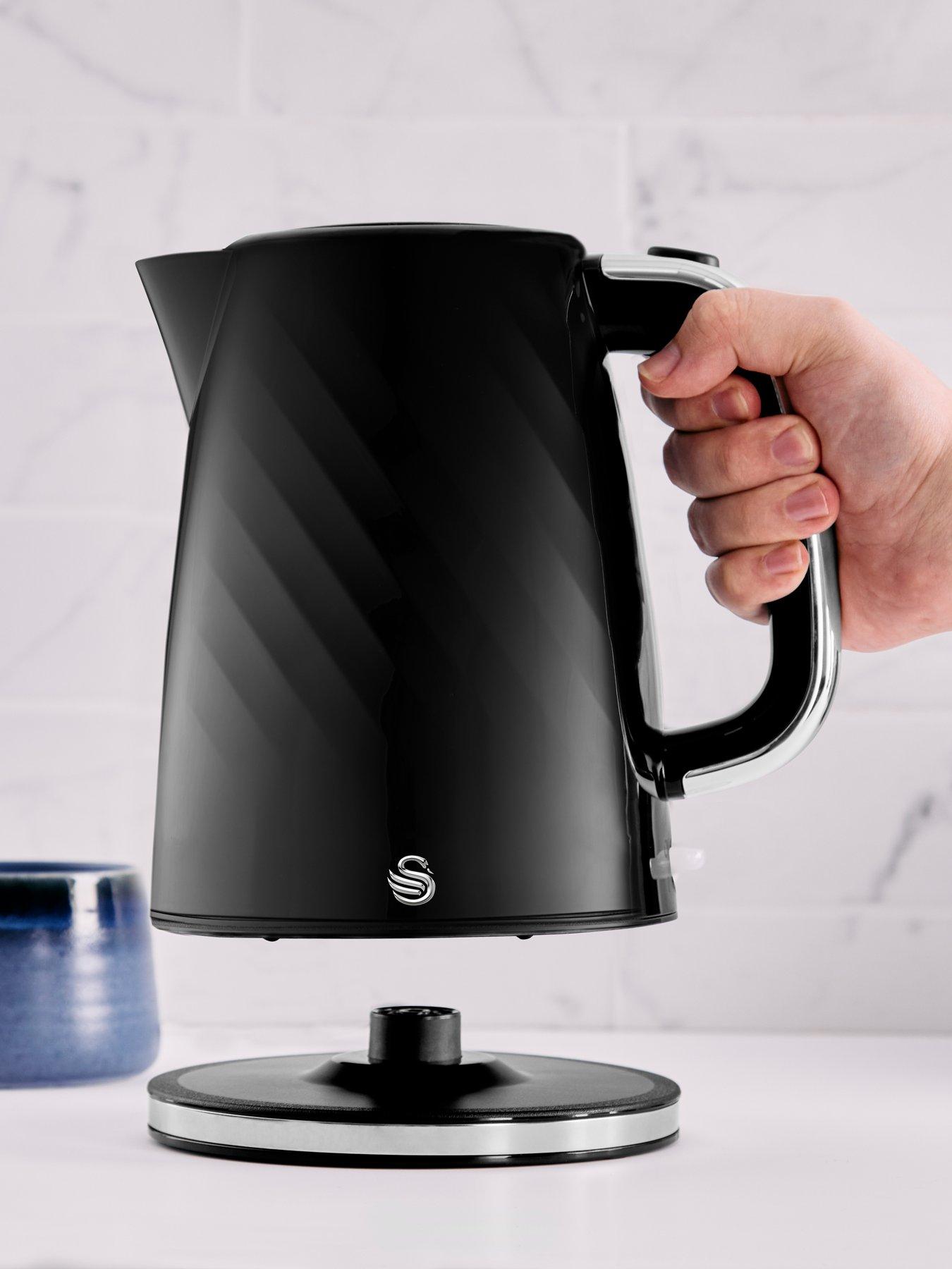 Image 4 of 8 of Swan SK14611BLK Windsor 1.7L Textured Kettle -&nbsp;Black
