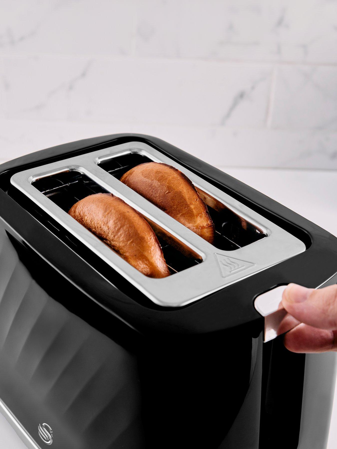 swan-windsor-2-slice-textured-blackoutfit