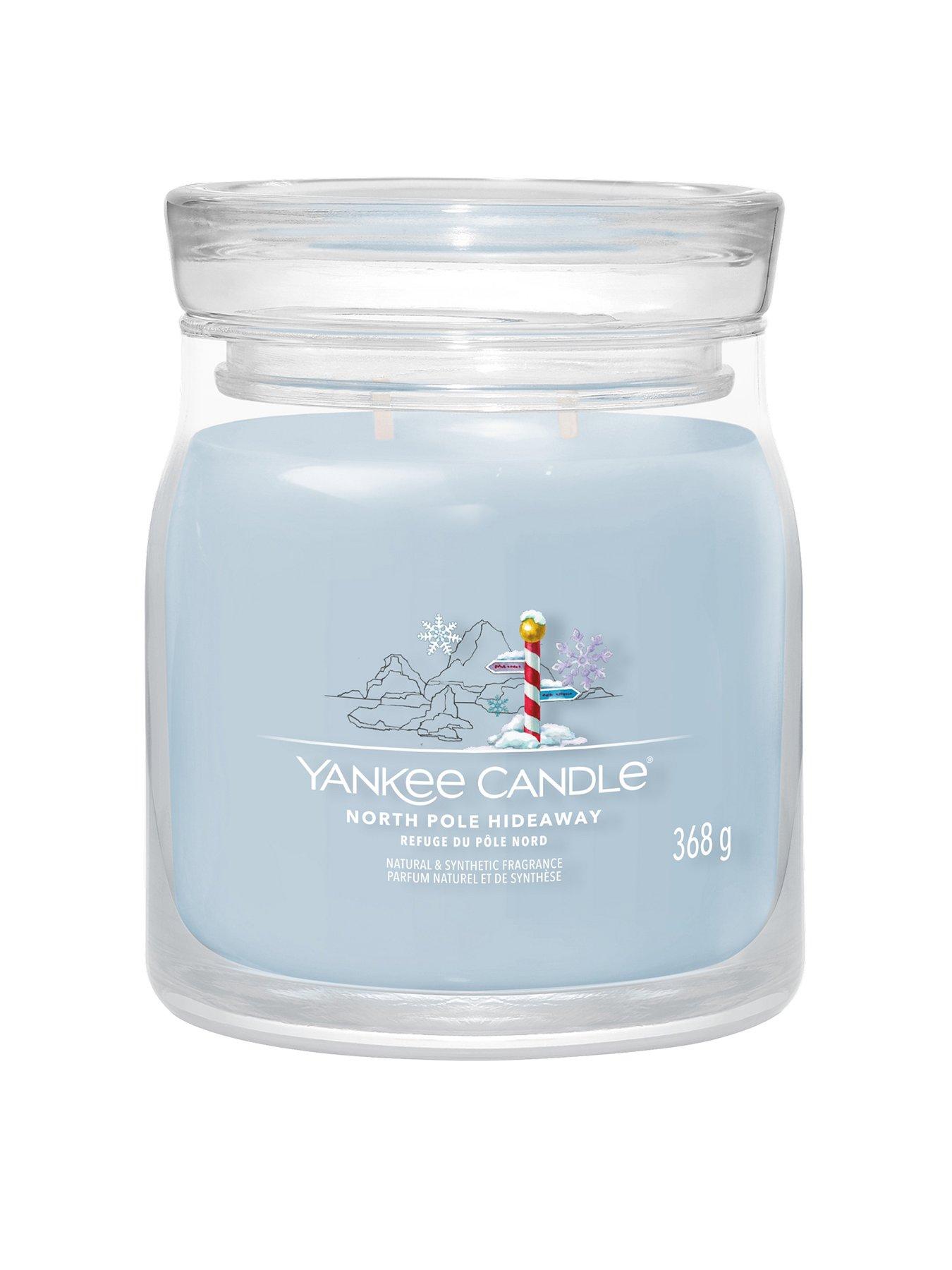 yankee-candle-north-pole-hideaway-signature-medium-jar-candlefront