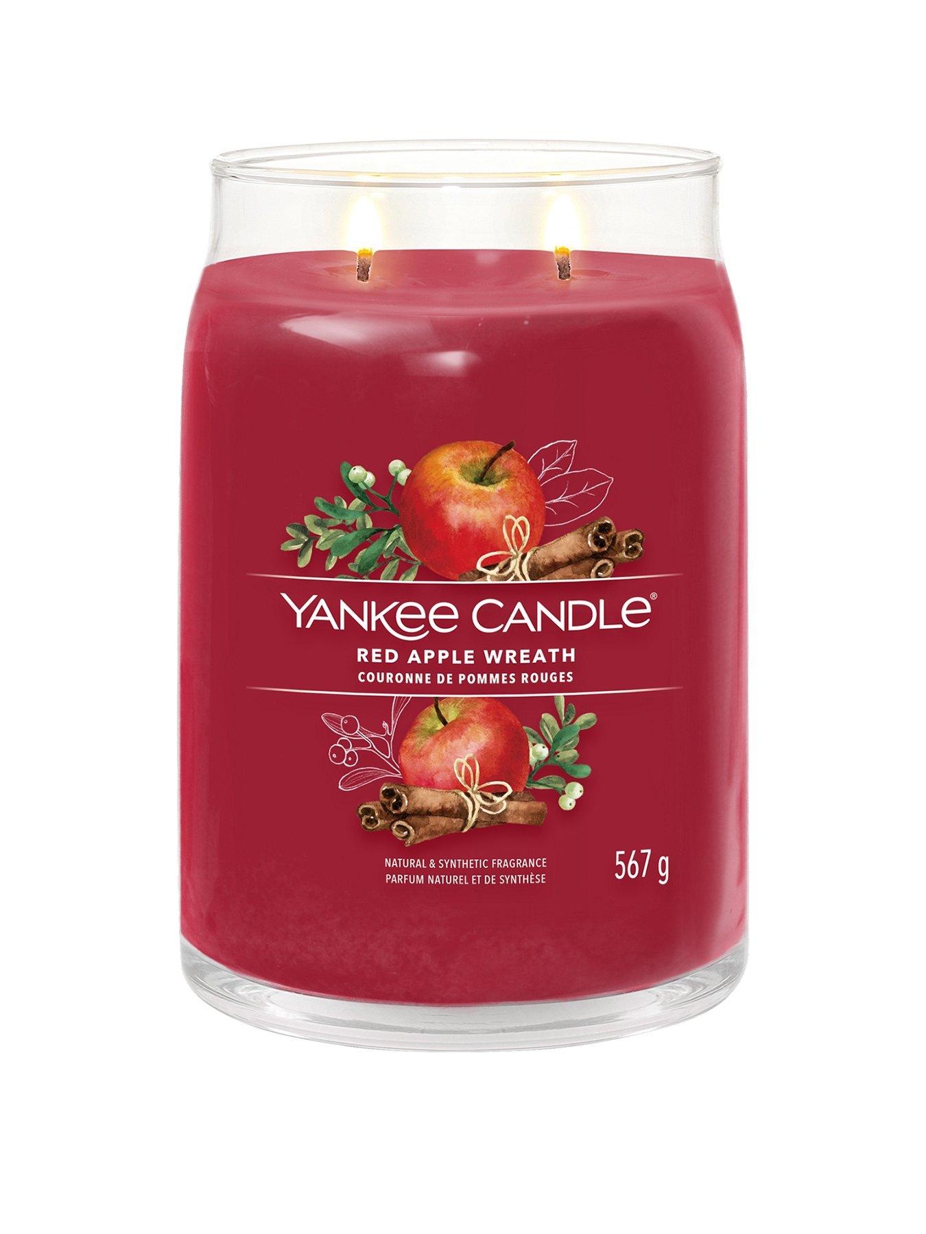 yankee-candle-signature-collection-large-jar-candle-ndash-red-apple-wreathstillFront