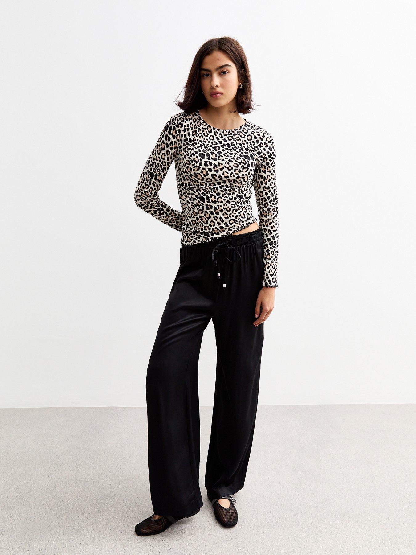 new-look-brown-ribbed-leopard-print-long-sleeve-topback