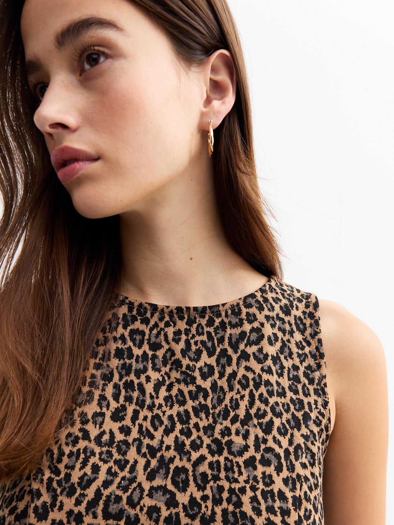 new-look-leopard-sleeveless-mini-dress-brownprintoutfit