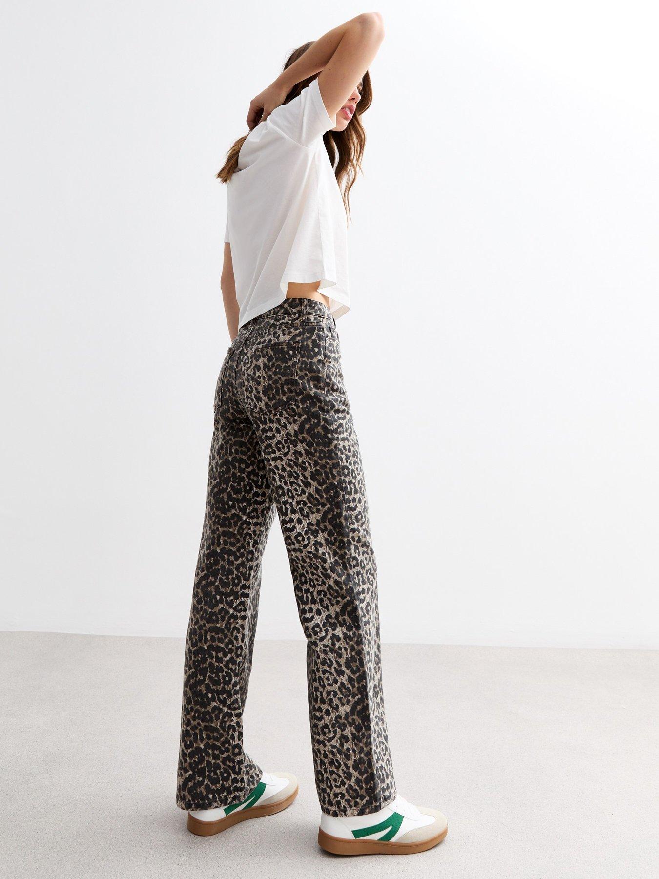 new-look-leopard-wide-leg-jeans-brownstillFront