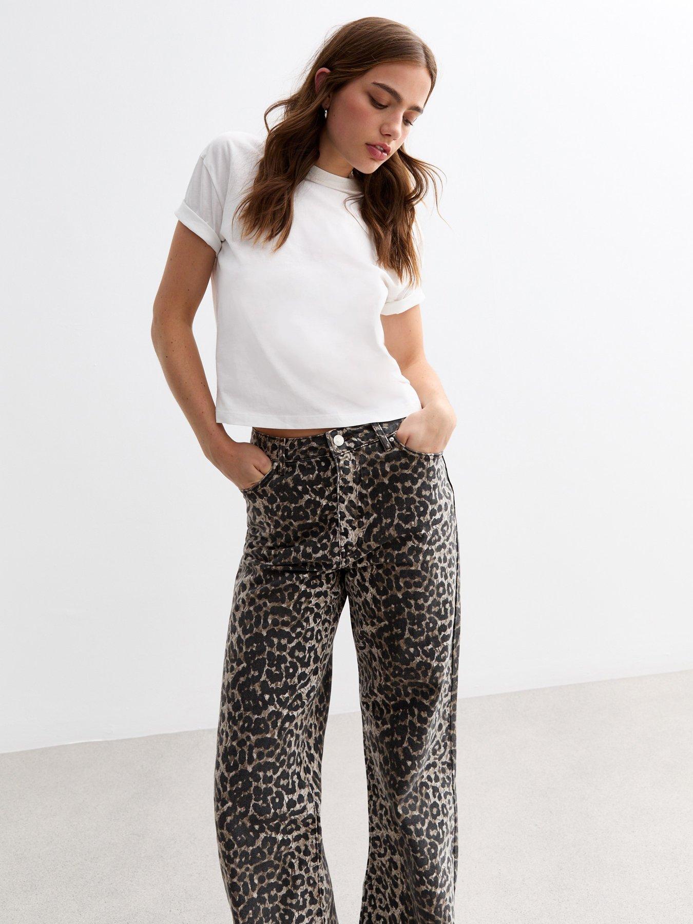 new-look-leopard-wide-leg-jeans-browndetail