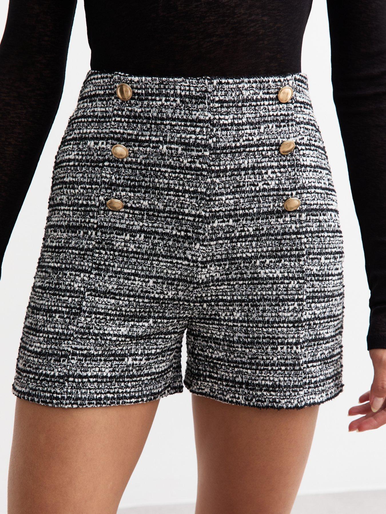 new-look-boucle-button-detail-shorts-blackoutfit