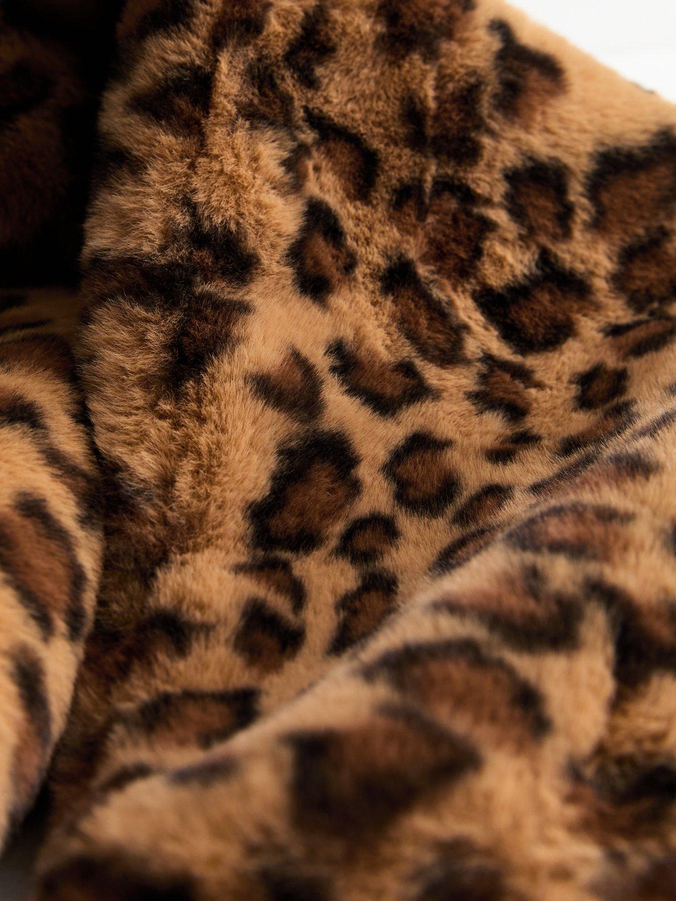 new-look-brown-leopard-print-faux-fur-scarfback