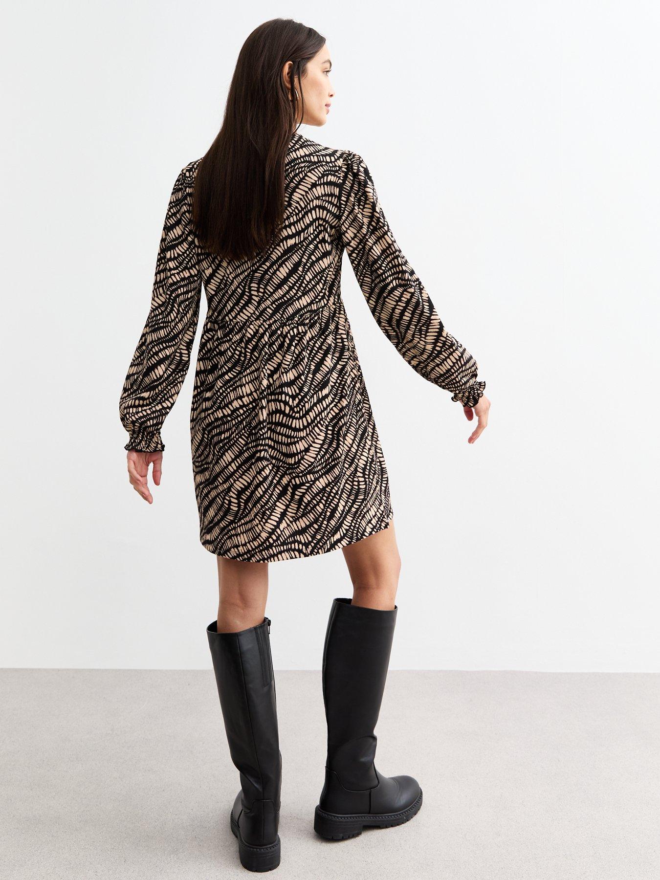 new-look-brown-abstract-print-mini-smock-dressstillFront