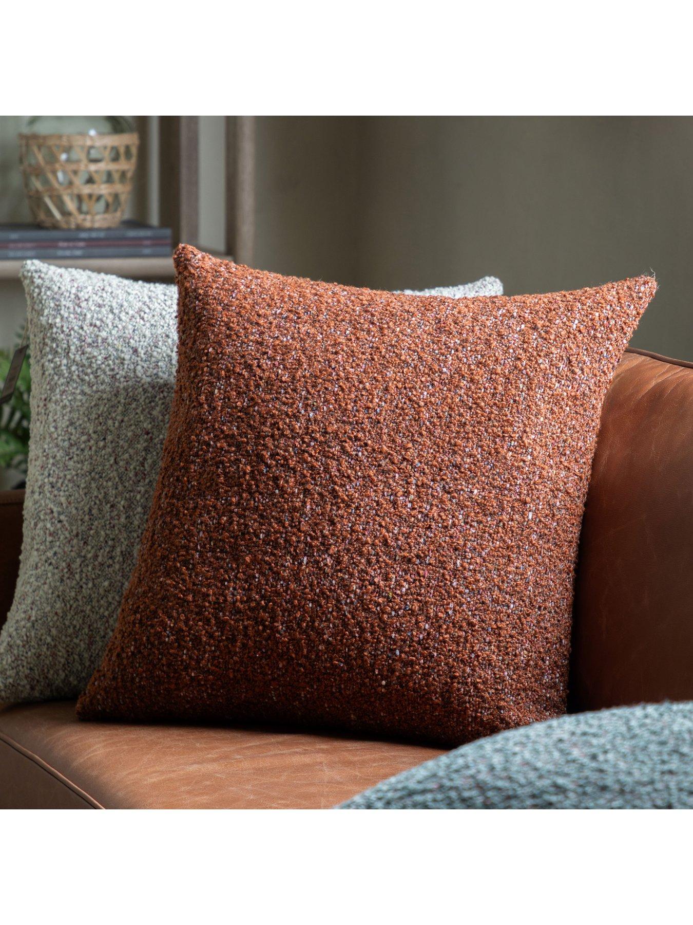 gallery-boucle-knife-edge-cushion-rust-550x550mmfront