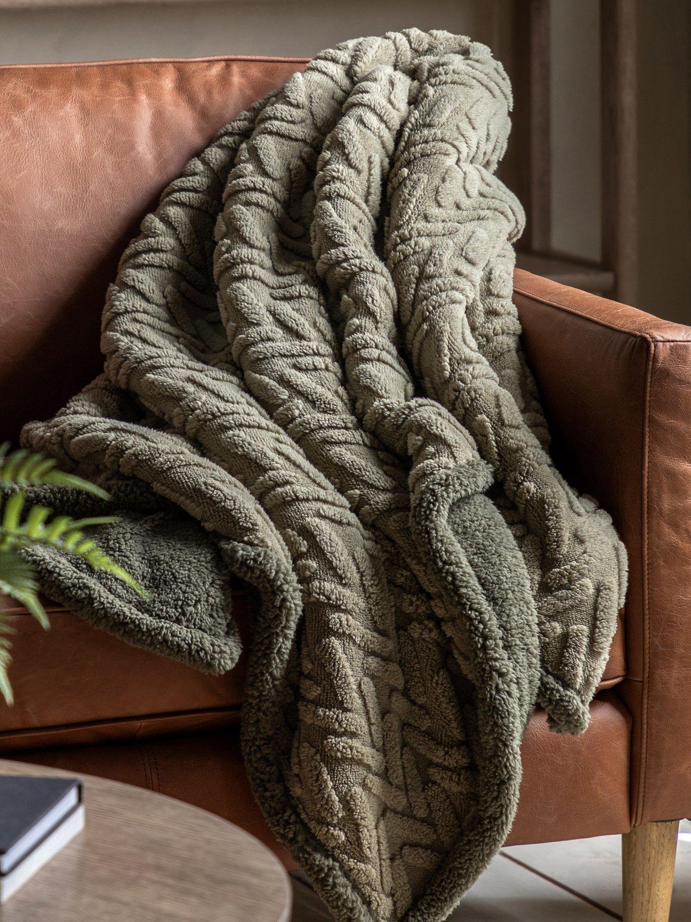 undefined Herringbone Sherpa Throw - Sage - 140 x 180 cm