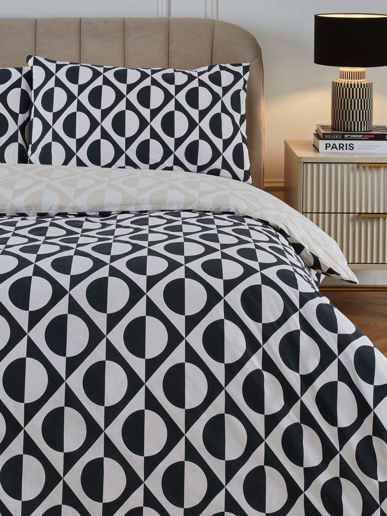 the-very-collection-new-classical-mono-print-duvet-cover-setback